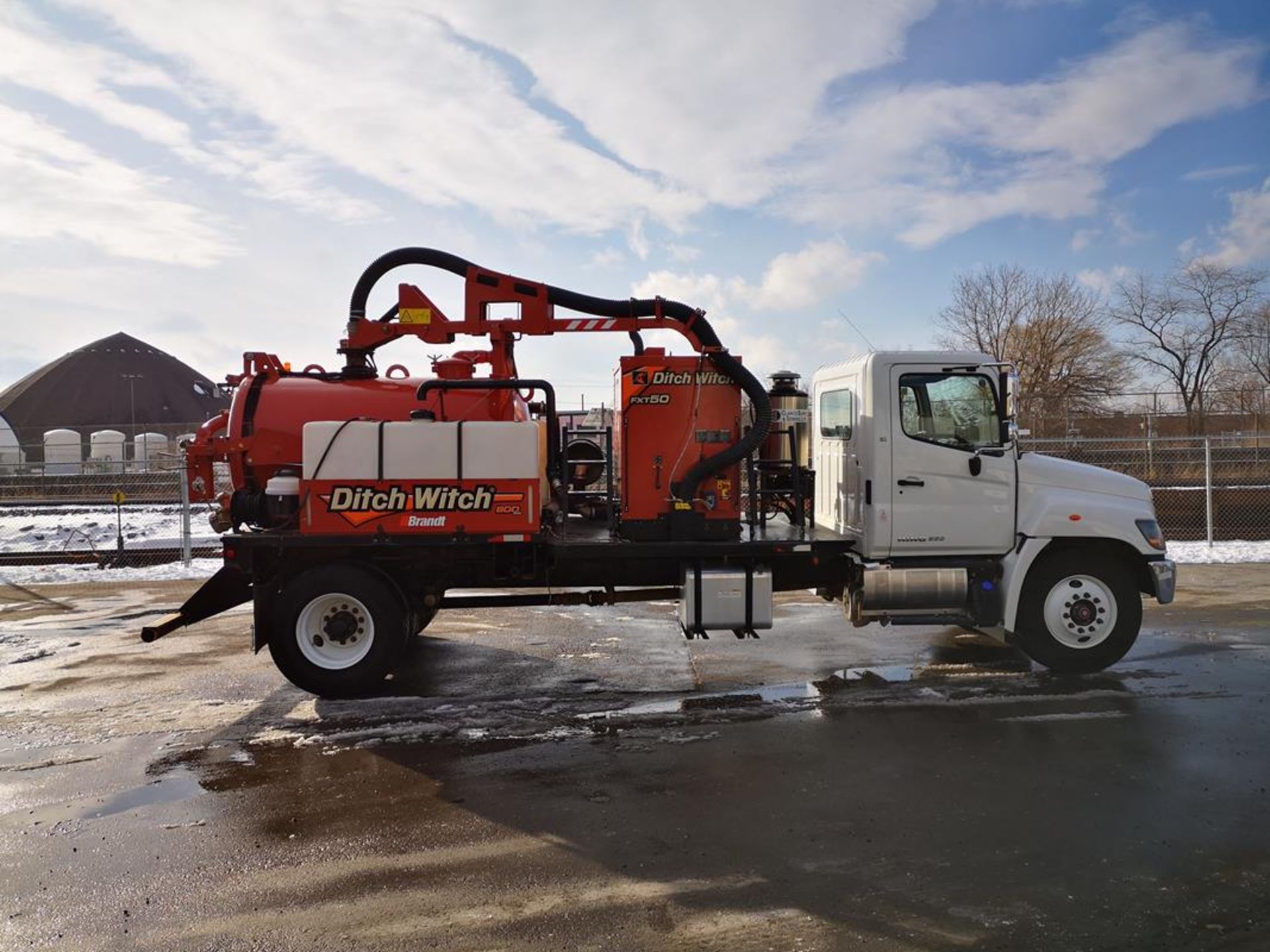 2017 DITCH WITCH, FXT 50, TRUCK MOUNTED, HYDRO-EXCAVATOR - LIKE NEW - Image 5 of 31