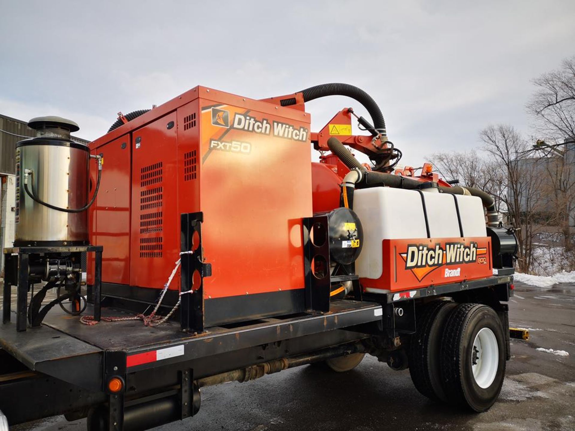 2017 DITCH WITCH, FXT 50, TRUCK MOUNTED, HYDRO-EXCAVATOR - LIKE NEW - Image 28 of 31