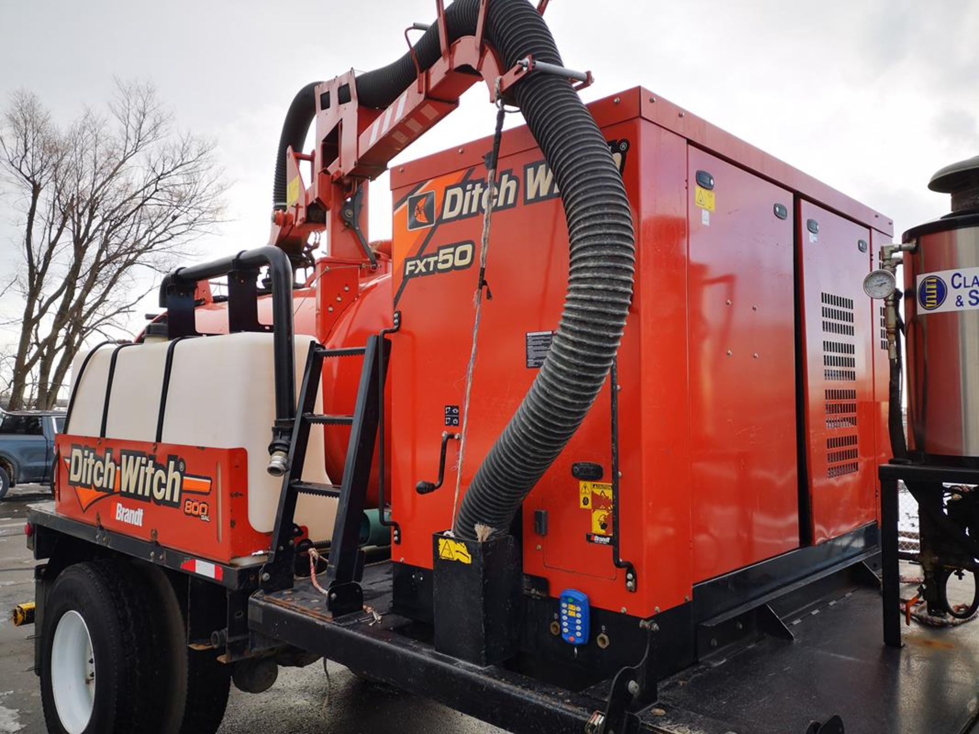 2017 DITCH WITCH, FXT 50, TRUCK MOUNTED, HYDRO-EXCAVATOR - LIKE NEW - Image 26 of 31