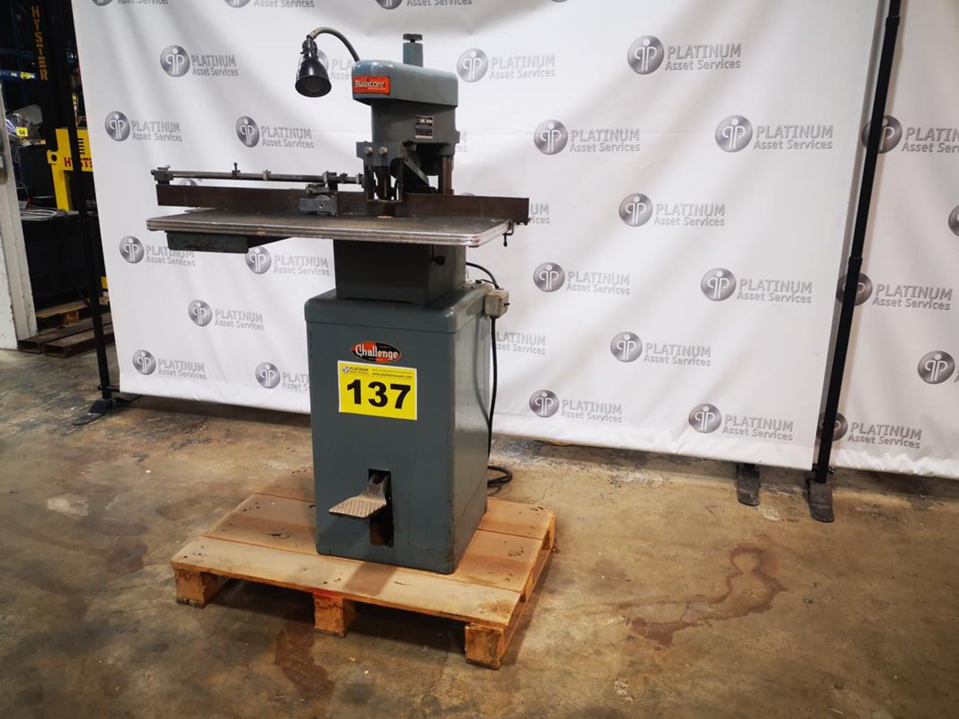 CHALLENGE, E, SINGLE HEAD PAPER DRILL, E 32" X 18" TABLE, 0" TO 5.5" BACK GAGE, 5 POSITION CARD - Image 3 of 6