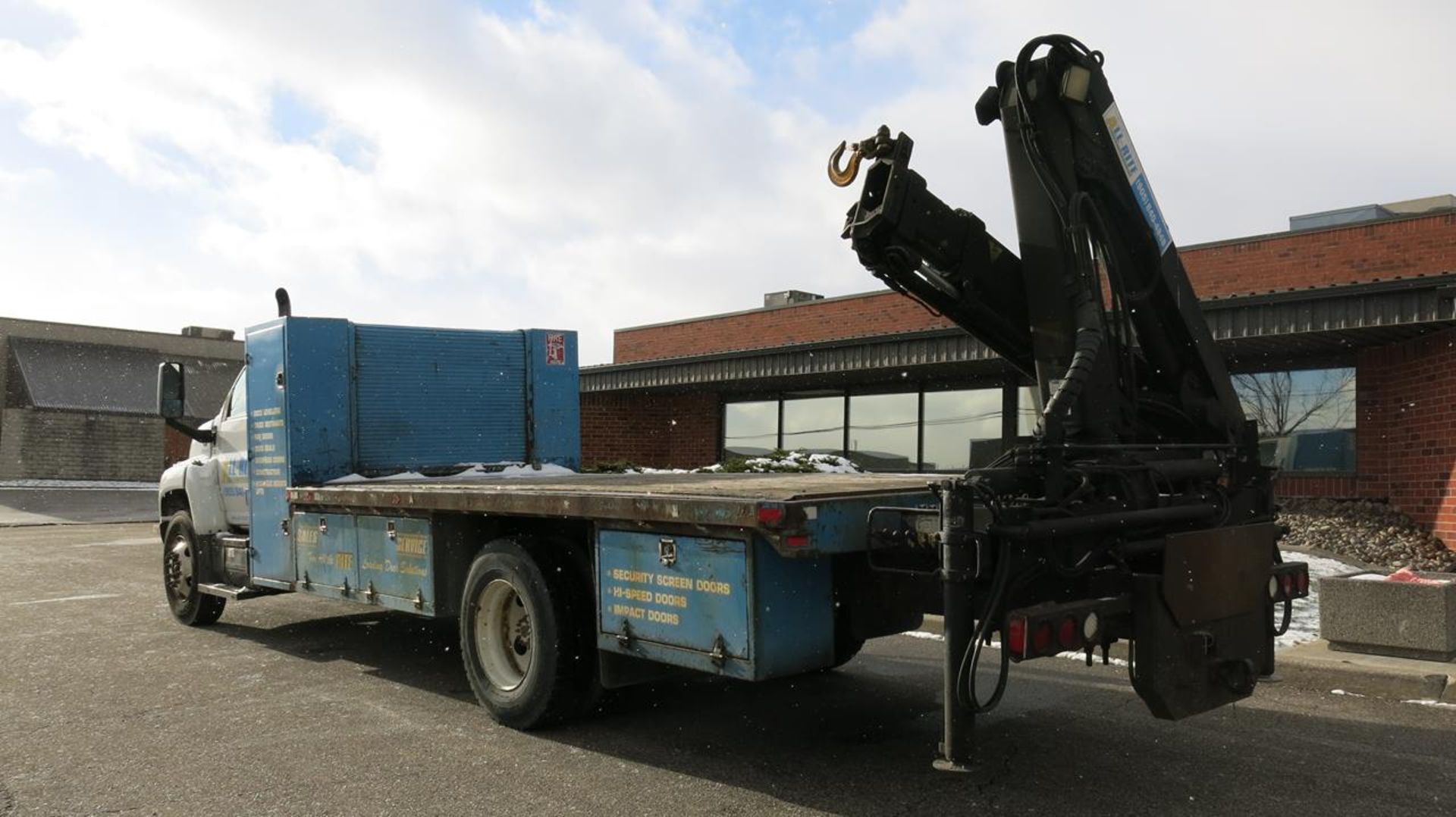 2003, GMC, C7500, FLATBED TRUCK, WITH HIAB CRANE - Image 6 of 19