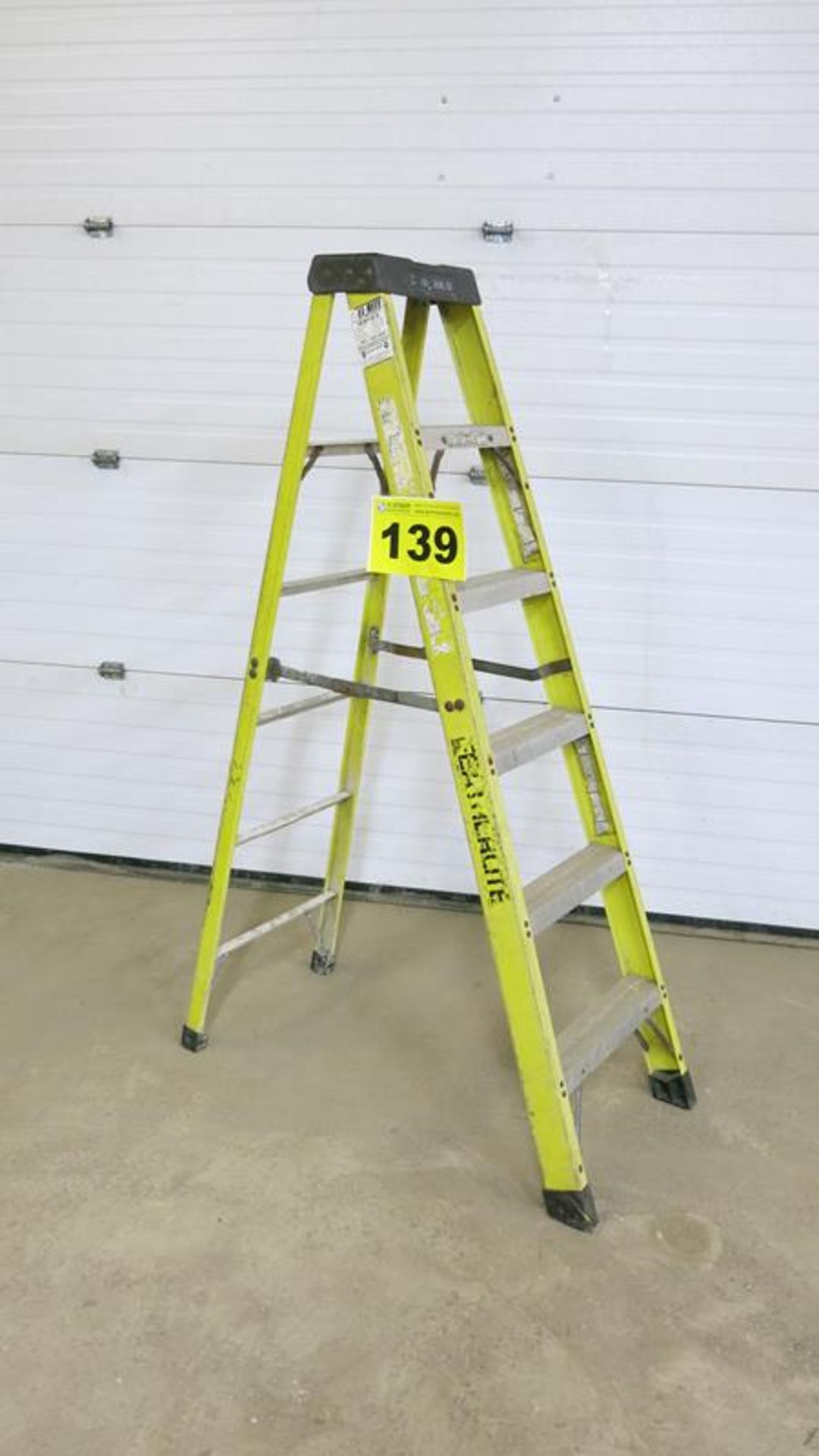 FEATHERLIGHT, 6 FT, FIBERGLASS, A-FRAME LADDER