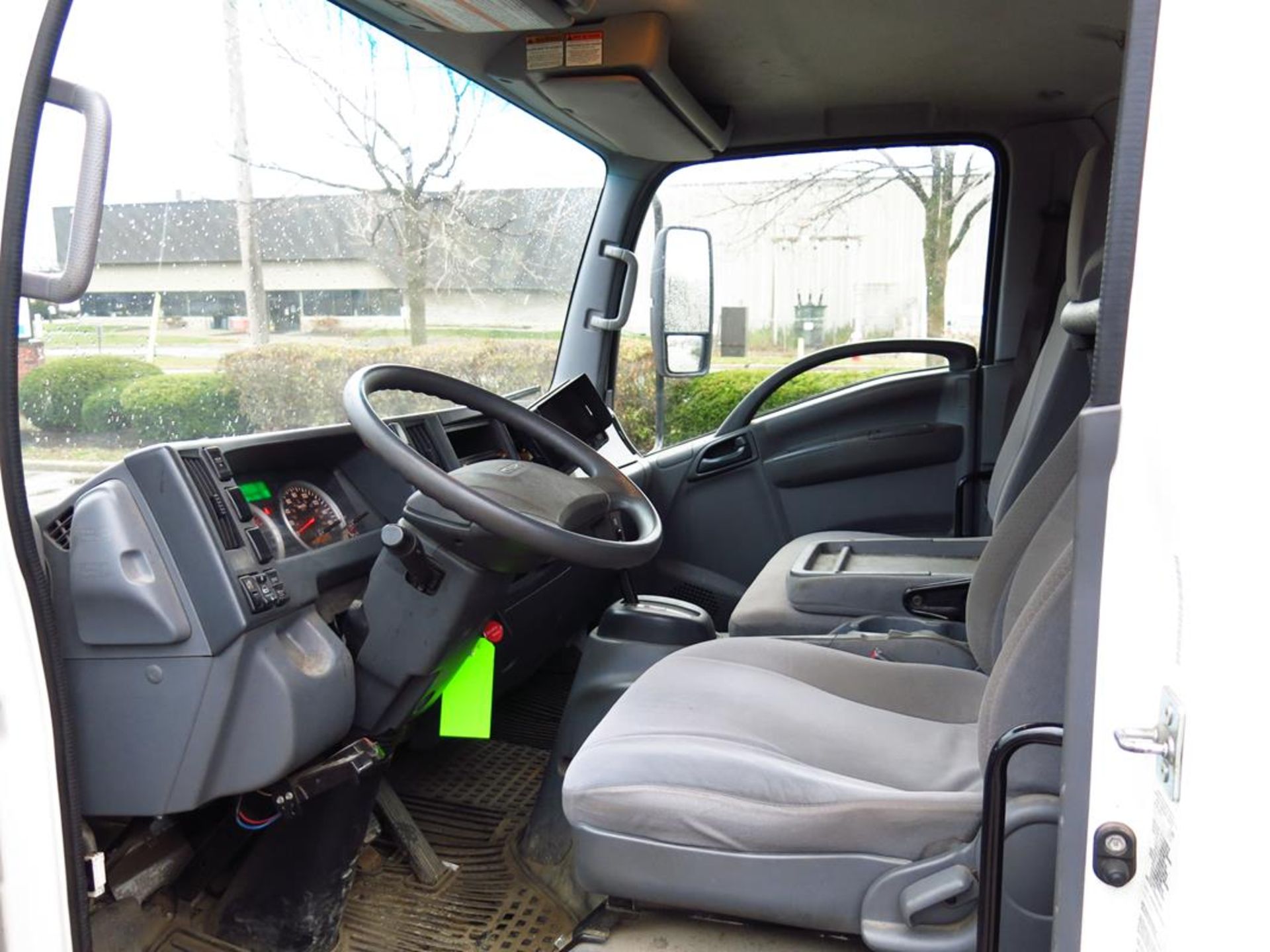 2019 - LIKE NEW - ISUZU, NRR, BOX TRUCK, DURABODY CUSTOM SERVICE BOX - Image 15 of 21