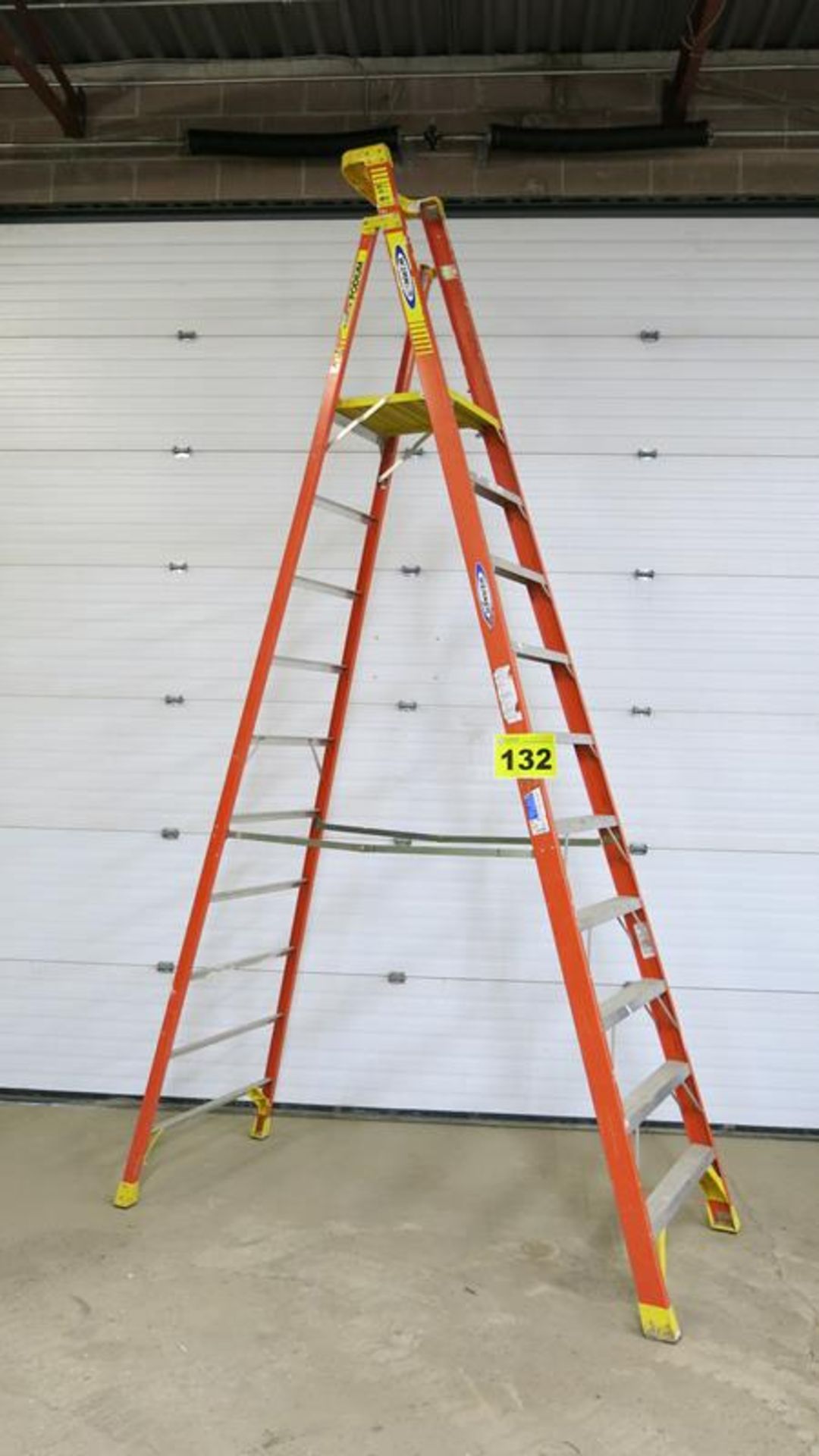 WERNER, 10 FT, FIBERGLASS, A-FRAME LADDER