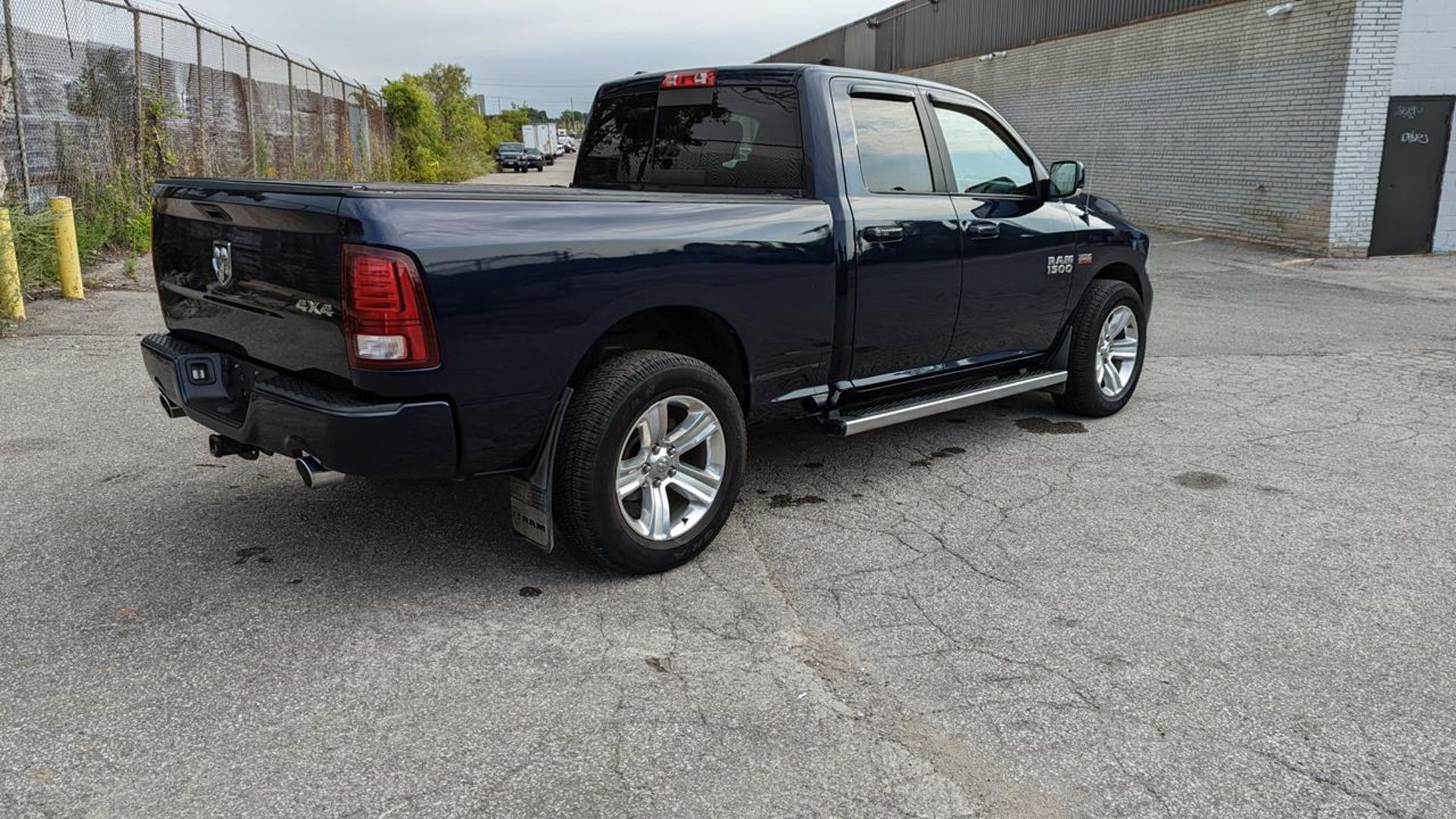 2016, DODGE RAM, 1500 SPORT, 4X4, PICKUP TRUCK, 5.7 LITRE HEMI GASOLINE ENGINE, AUTOMATIC - Image 11 of 37