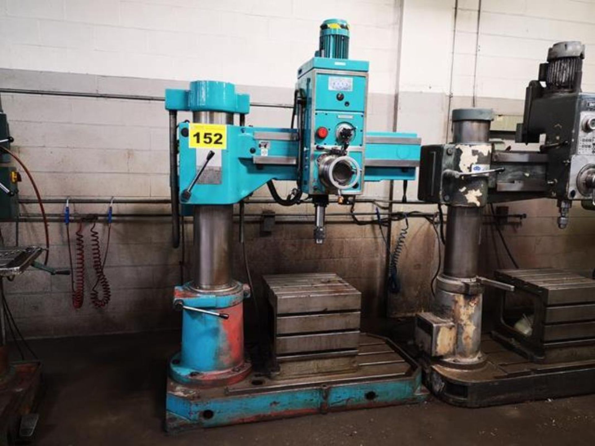 MAS, VO32, 4' RADIAL ARM DRILL WITH BOX TABLE (RIGGING $200), , (TAG #239)