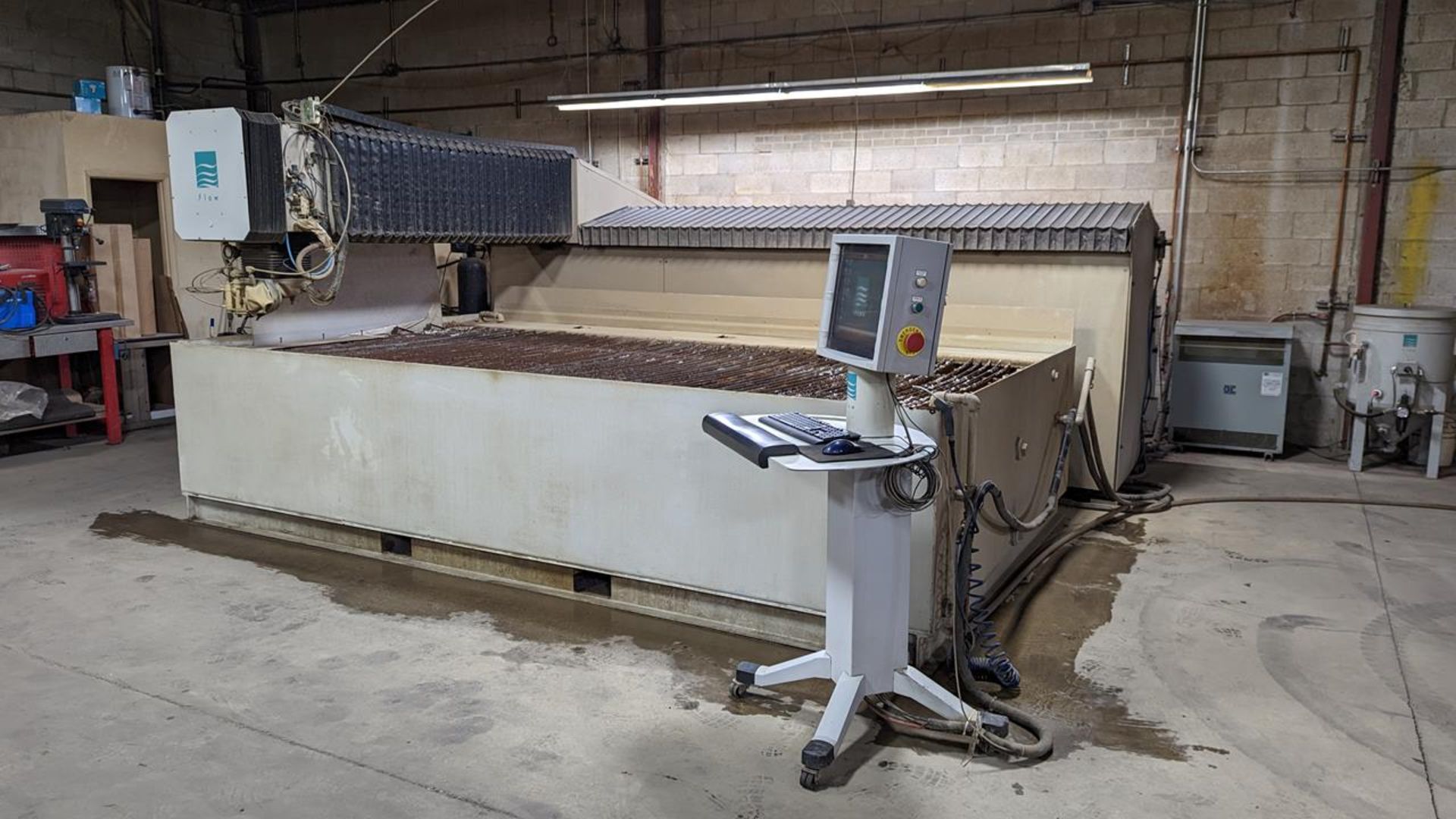 FLOW, 713633-1, FLYING BRIDGE, CNC WATERJET, 2006, ONLY 3500 HOURS - Image 2 of 21