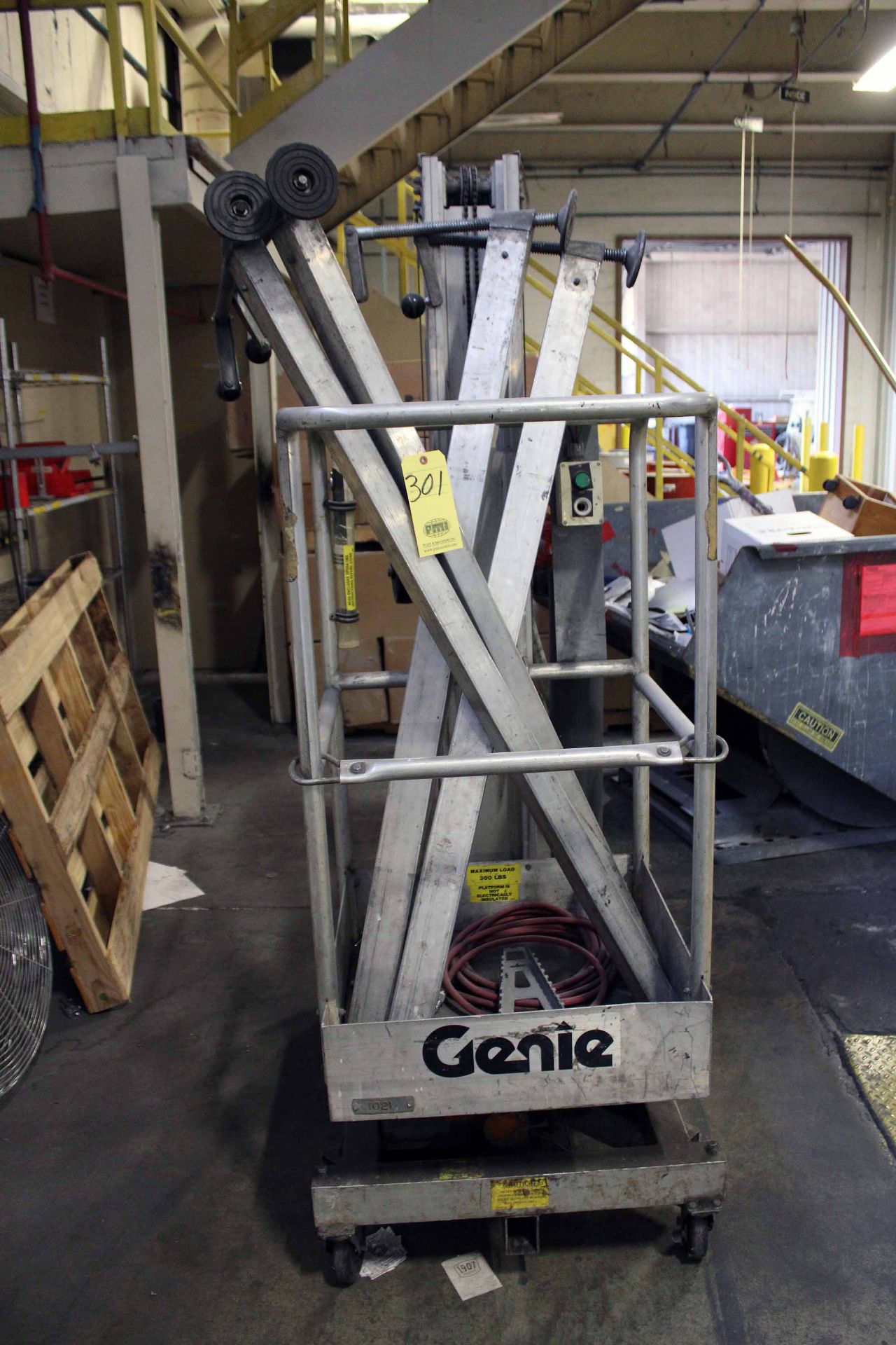 MAN-LIFT GENIE MDL. PLC-24AM, 300 lb. cap., max load 300 lb., platform 24" sq., platform height up - Image 2 of 4