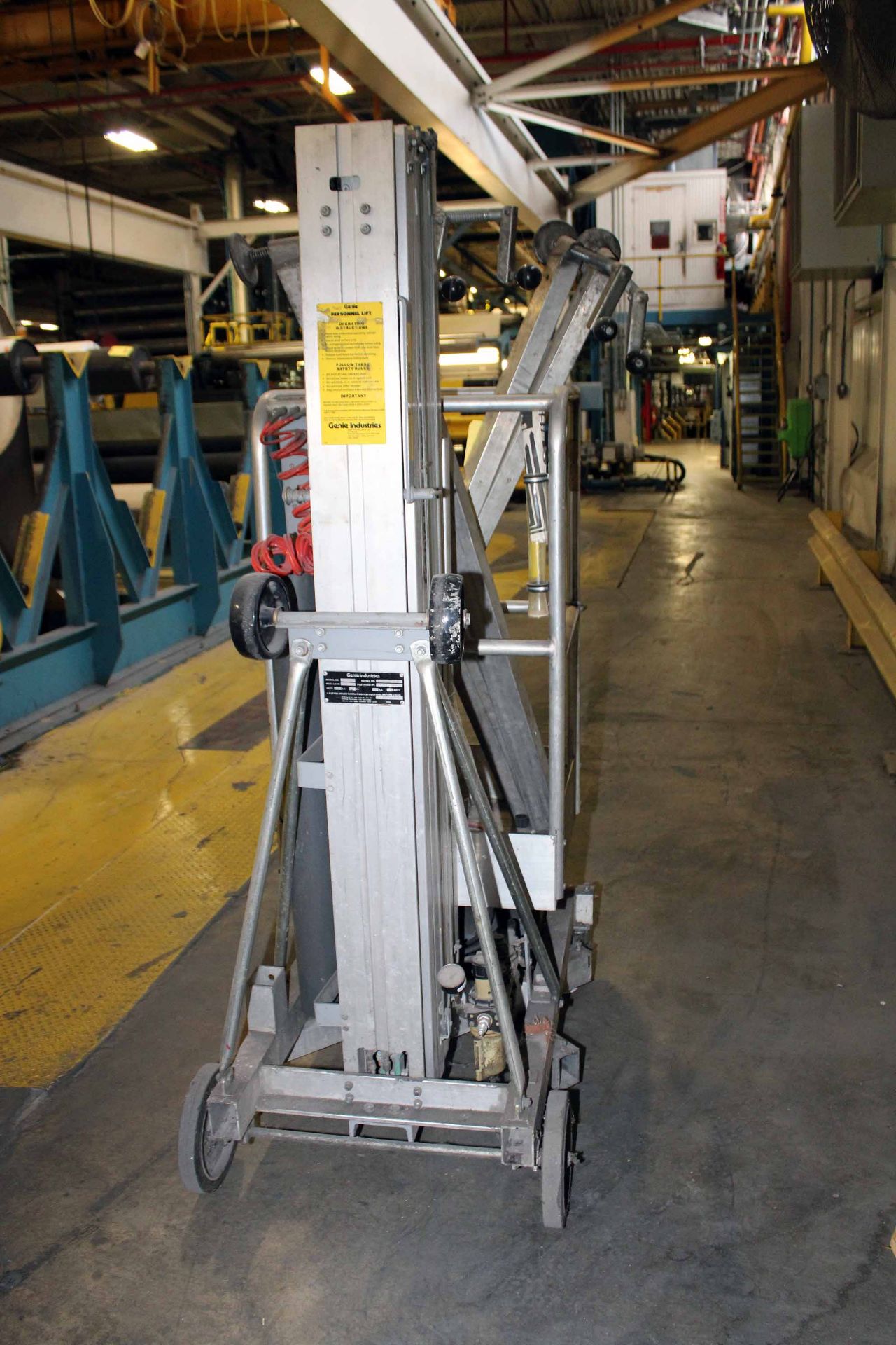 MAN-LIFT GENIE MDL. PLC-24AM, 300 lb. cap., max load 300 lb., platform 24" sq., platform height up - Image 3 of 4