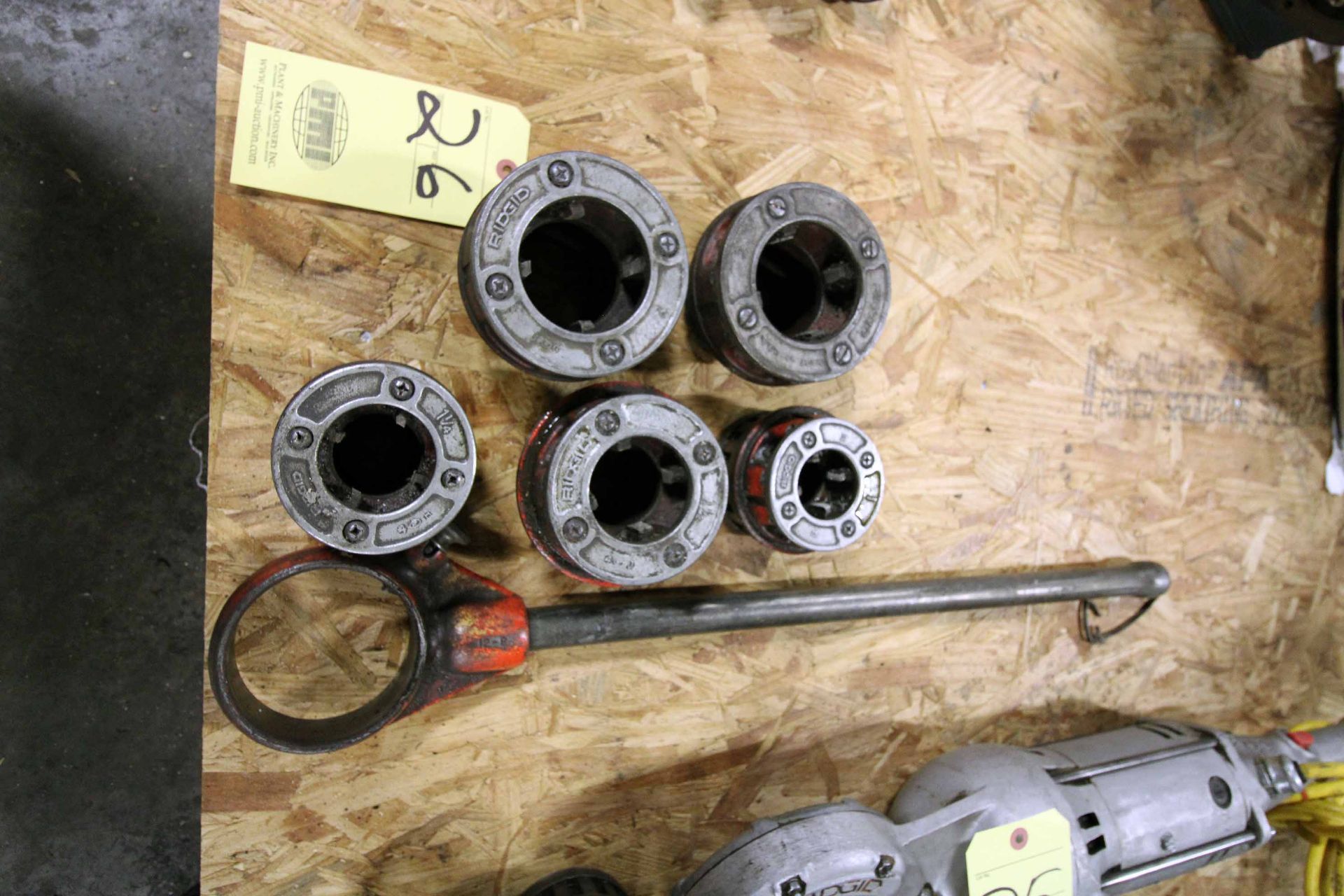 DIE HANDLE, RIDGID 12-R, w/ (5) die heads , (2) 2", (1) 1-1/2", (1) 1-1/4" & (1) 1"