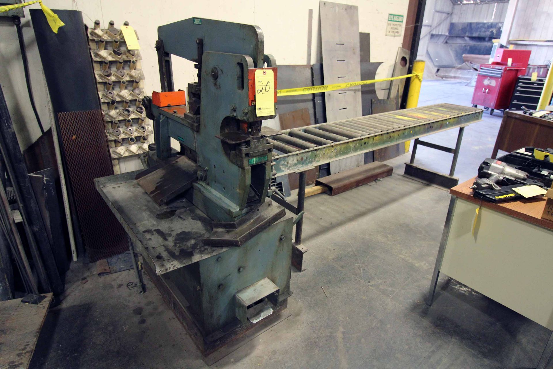 IRONWORKER, SCOTCHMAN 40 T. CAP. MDL. 4014C, angle cutting attach., roller infeed conveyor, bar