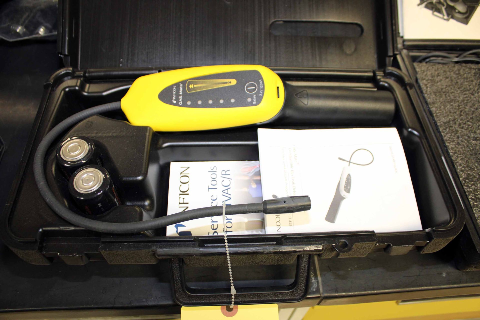COMBUSTIBLE GAS LEAK DETECTOR, INFICON GAS-MATE MDL. E112145, w/case - Image 2 of 2