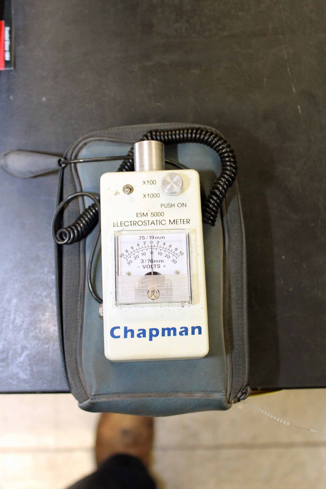 ELECTROSTATIC FIELD METER, CHAPMAN ESM 5000, w/ case