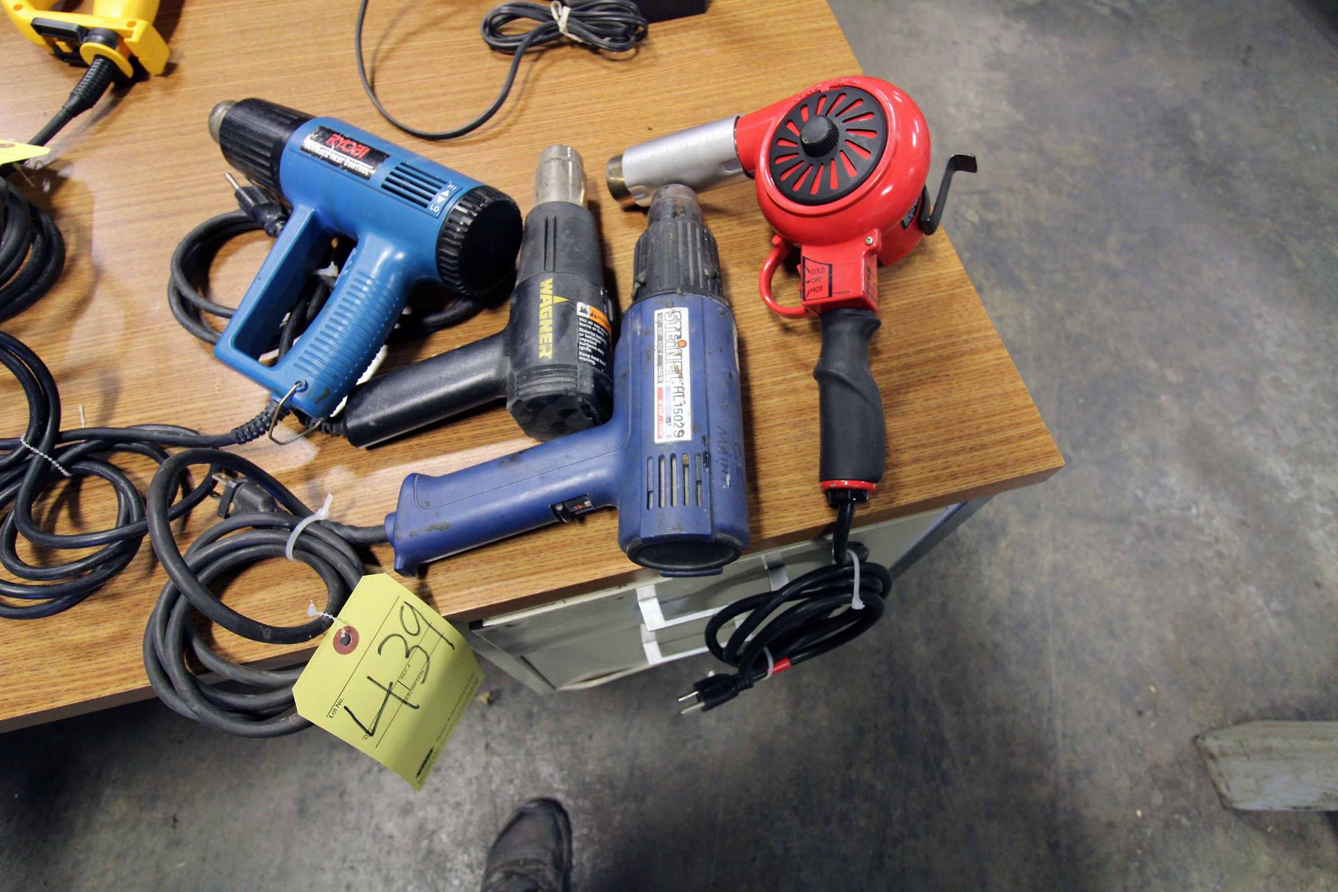 LOT OF HEAT GUNS (3)