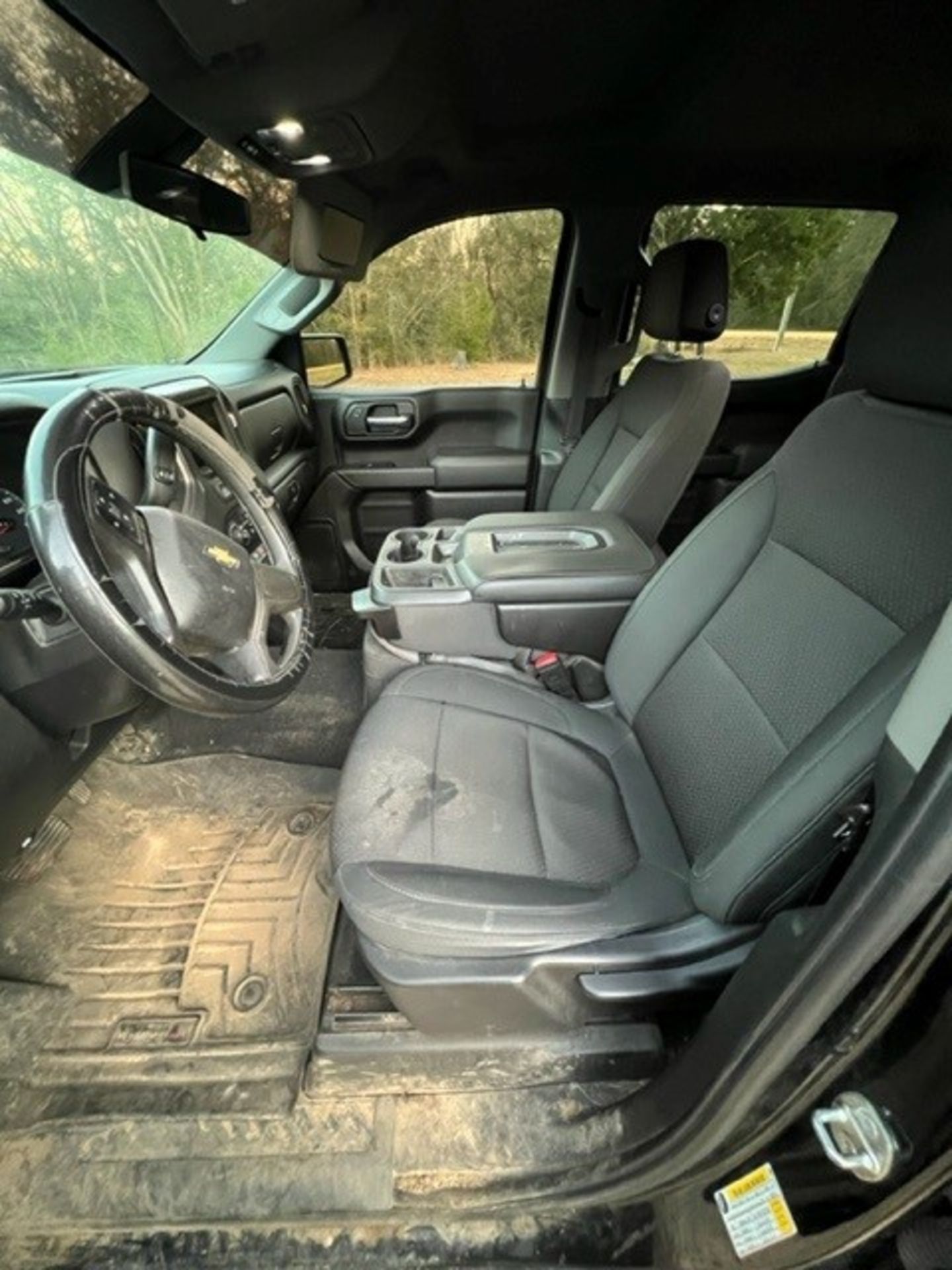 2020 Chevy Silverado 1500 4WD Crew Cab Pickup, VIN 1GCUYBEF1LZ151626, 92,000 Miles Indicated, P117 ( - Image 6 of 11