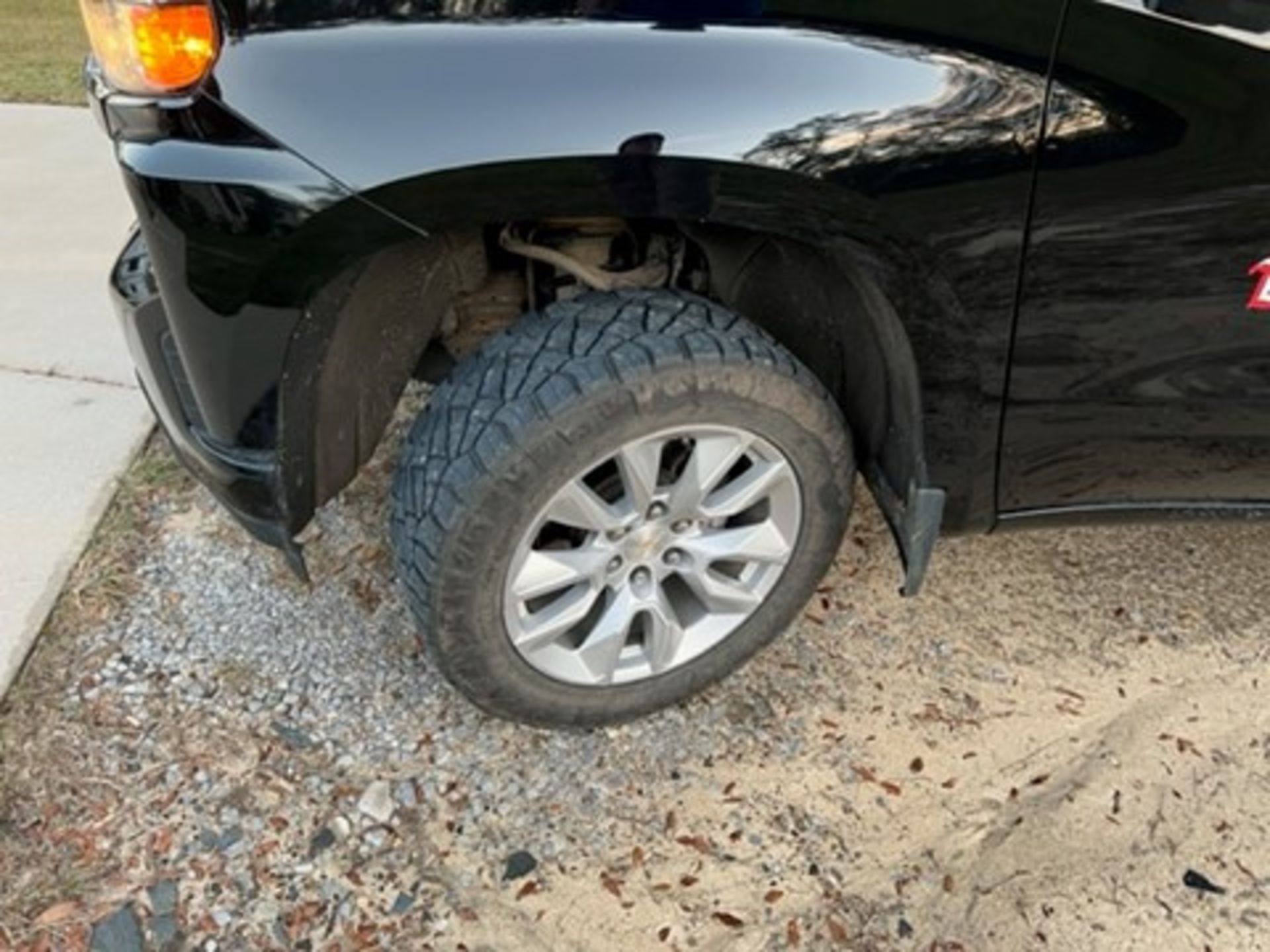 2020 Chevy Silverado 1500 4WD Crew Cab Pickup, VIN 1GCUYBEF1LZ151626, 92,000 Miles Indicated, P117 ( - Image 10 of 11