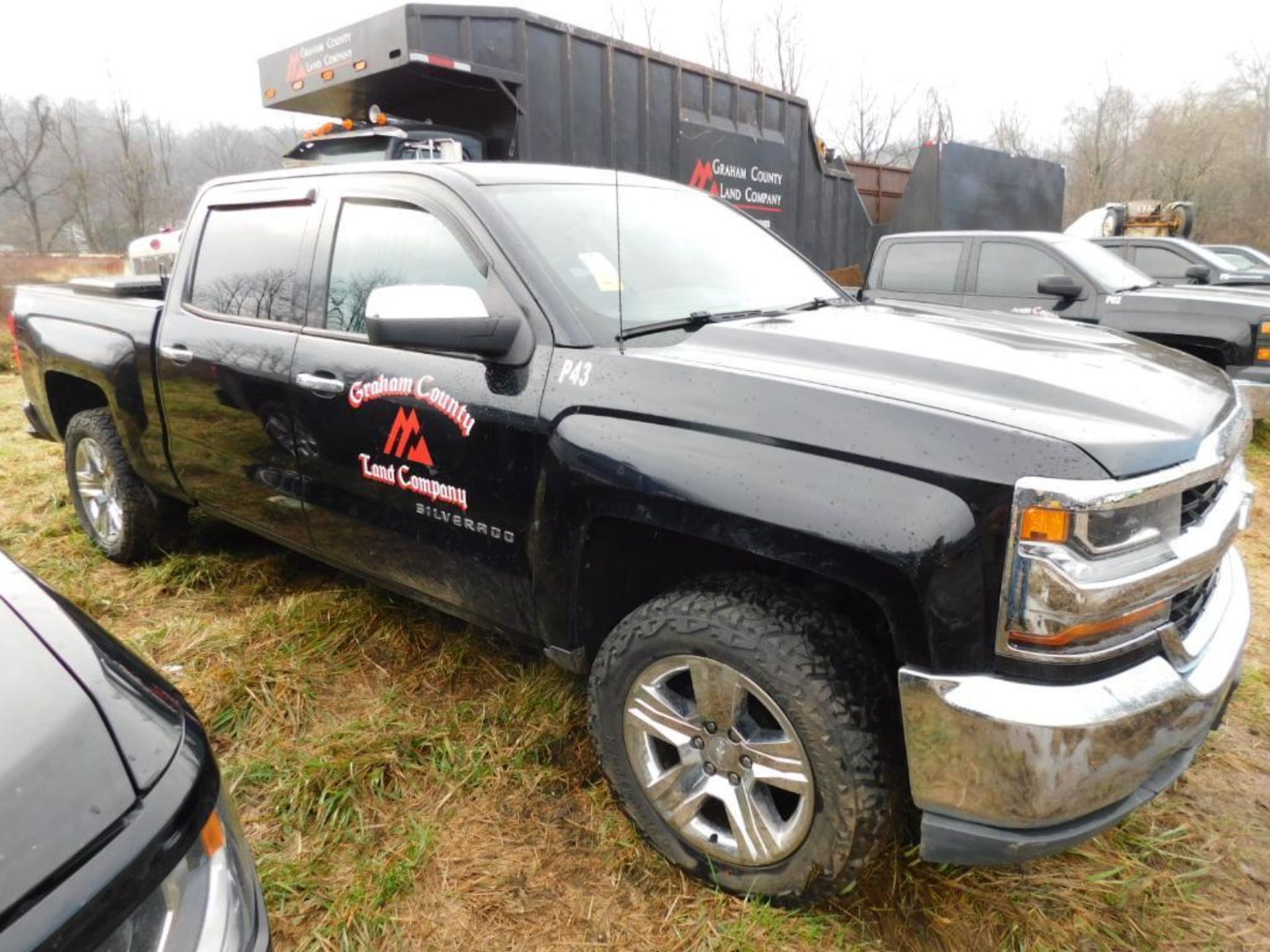 2018 Chevy Silverado 1500 Crew Cab, 4-Wheel Drive, 5.3 Liter V8 Gasoline Motor, Auto, VIN 3GCUKPEC5J