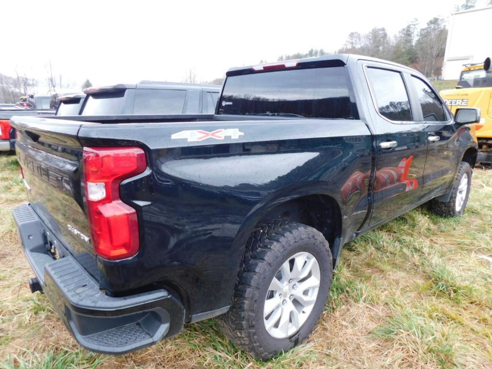 2019 Chevy Silverado Custom Crew Cab, 4-Wheel Drive, 5.3 Liter Ecotec 3, V8 Gasoline Motor, Auto, VI - Image 12 of 13