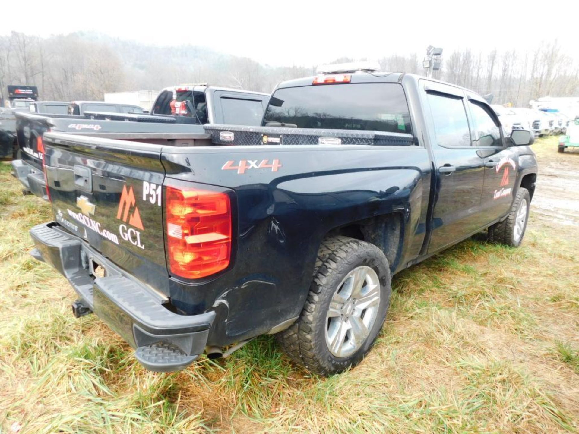 2018 Chevy Silverado 1500 Crew Cab, 4-Wheel Drive, 5.3 Liter, V8 Gasoline Motor, Auto, VIN 3GCUKPECX - Image 6 of 11