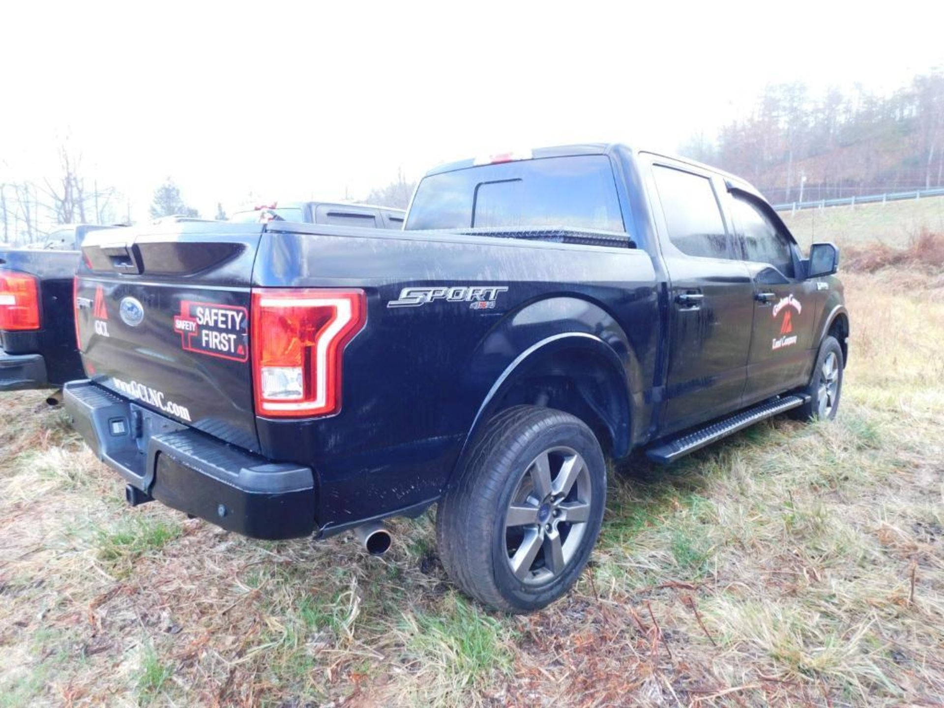 2017 Ford F150 XLT Sport Crew Cab, 4-Wheel Drive, 5.0 Liter Gasoline Motor, Auto, 5'6" Bed w/Toolbox - Image 5 of 10