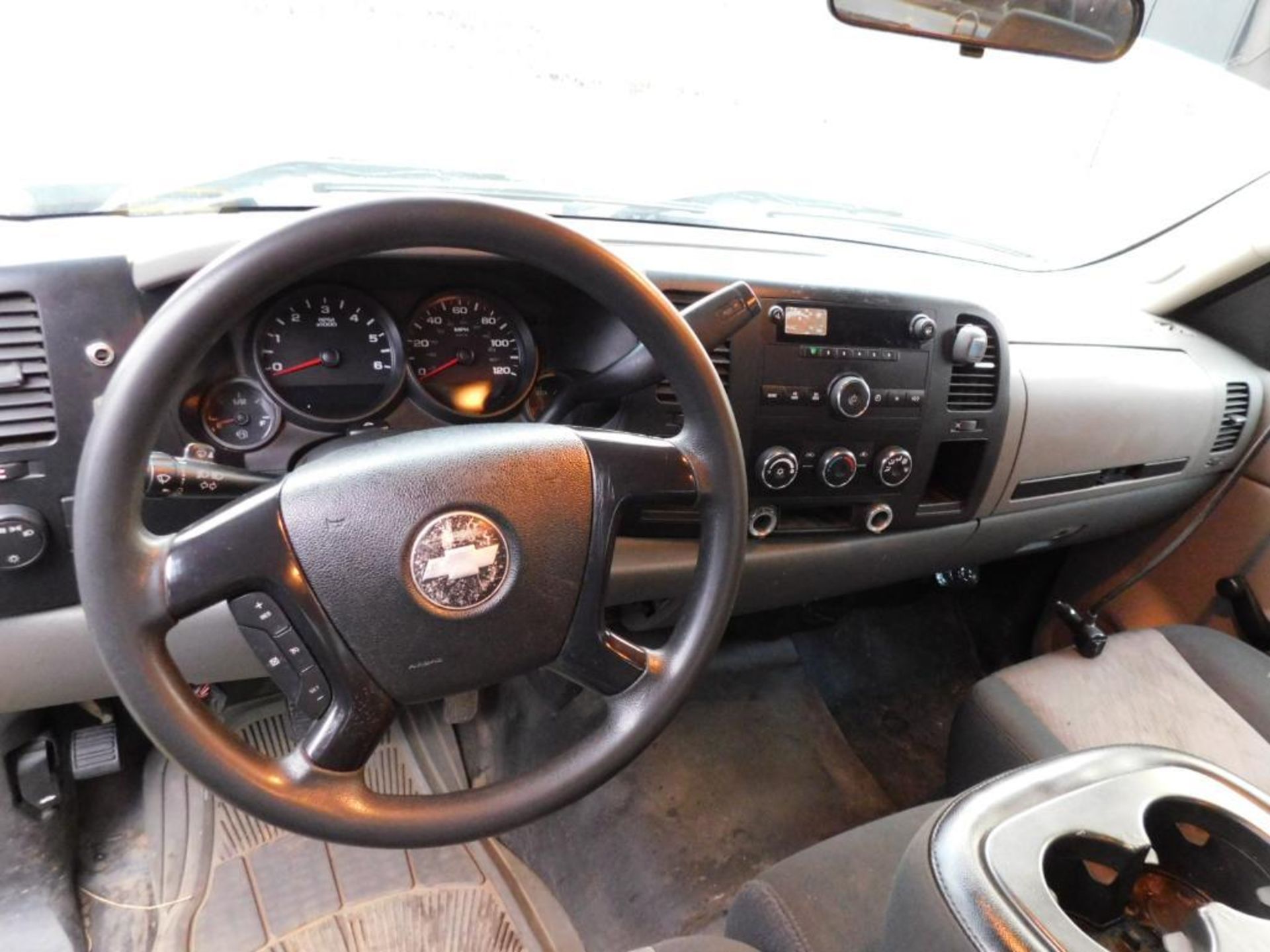 2007 Chevy Silverado Extended Cab, 2-Wheel Drive, 5.3 Liter Vortex, V8 Gasoline Motor, Auto, 6'6" Be - Image 8 of 11