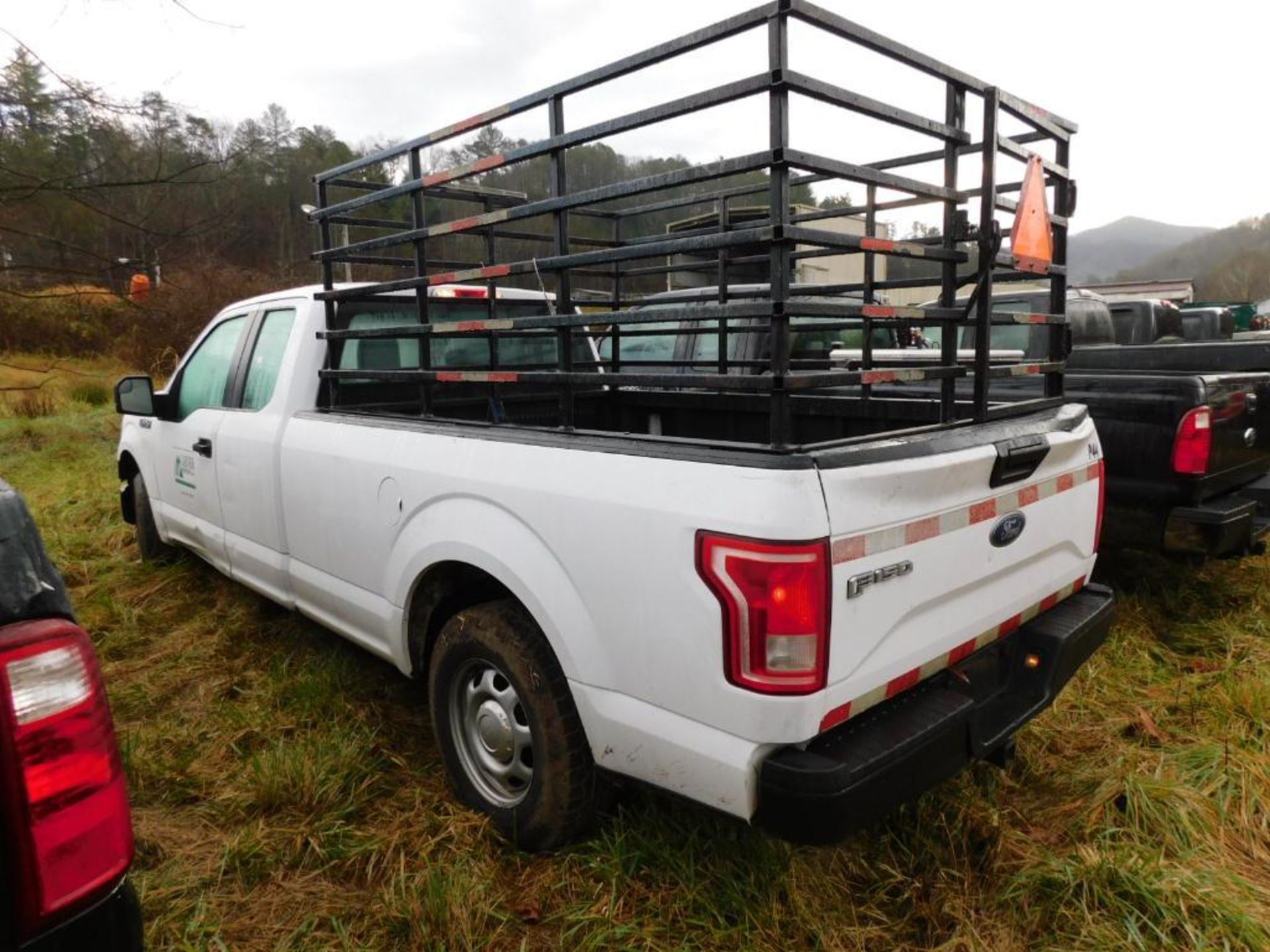 2017 Ford F150 XL Extended Cab, 2-Wheel Drive, 8' Bed w/Cage, 5.0 Liter, V8, Gasoline Motor, Auto, 1 - Image 4 of 11