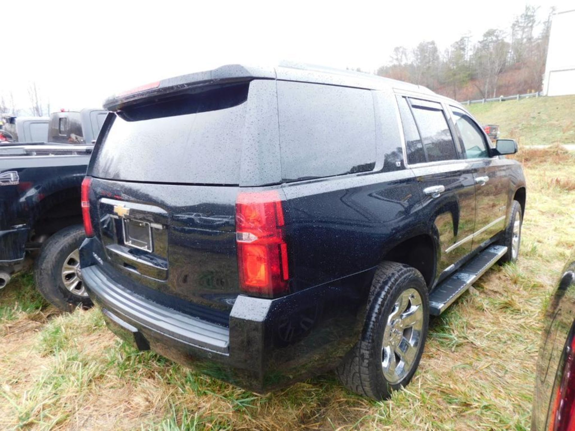 2018 Chevy Tahoe LT, 4-Wheel Drive Auto, 5.3 Liter V8 Gasoline Motor, Sunroof, VIN 1GNSYBKC2JR160875 - Image 4 of 12