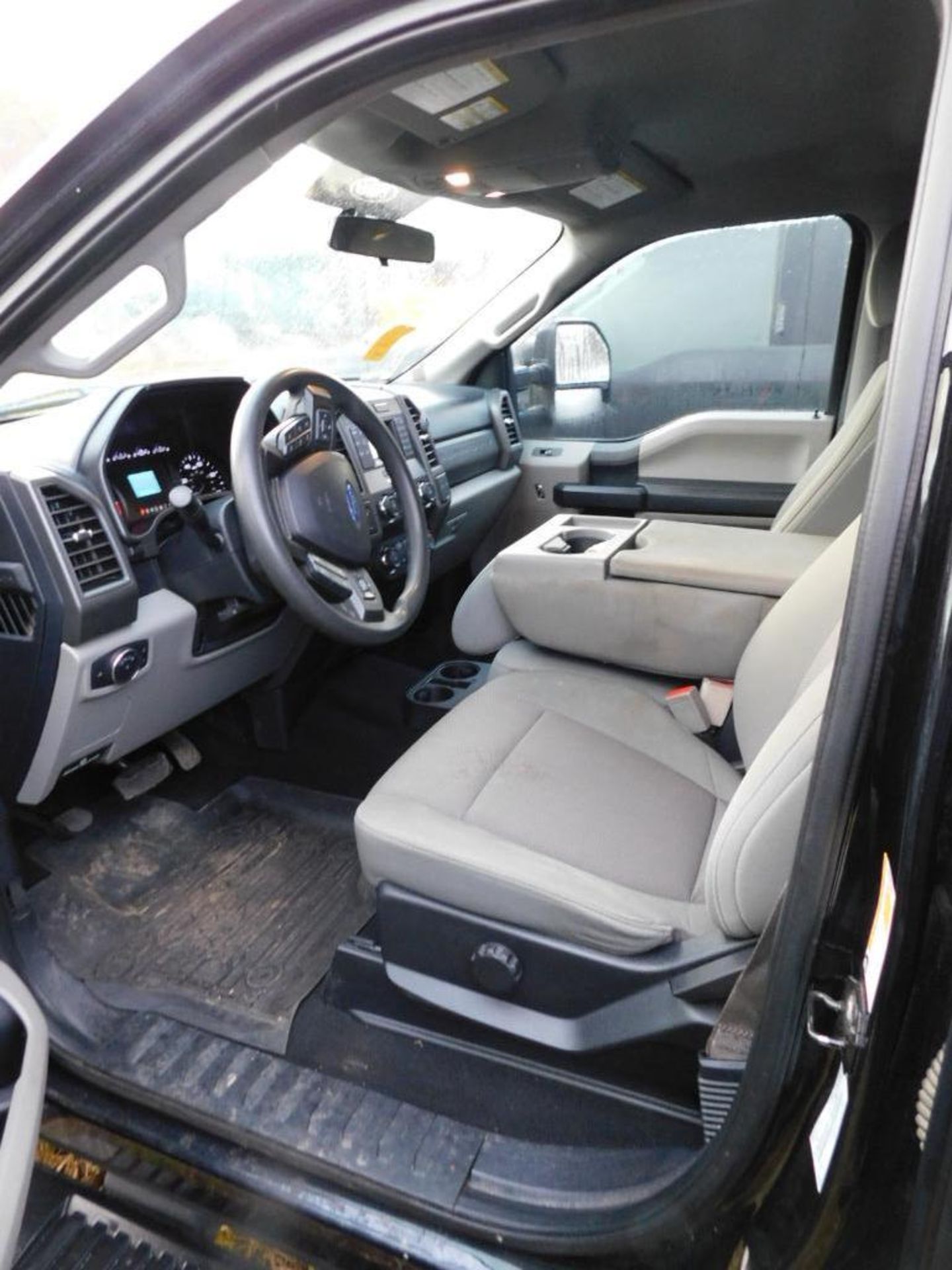 2019 Ford F250 STX Crew Cab Super-Duty, 4-Wheel Drive, 6.7 Liter V8, Gasoline Motor, Auto, 84,927 Mi - Image 9 of 12