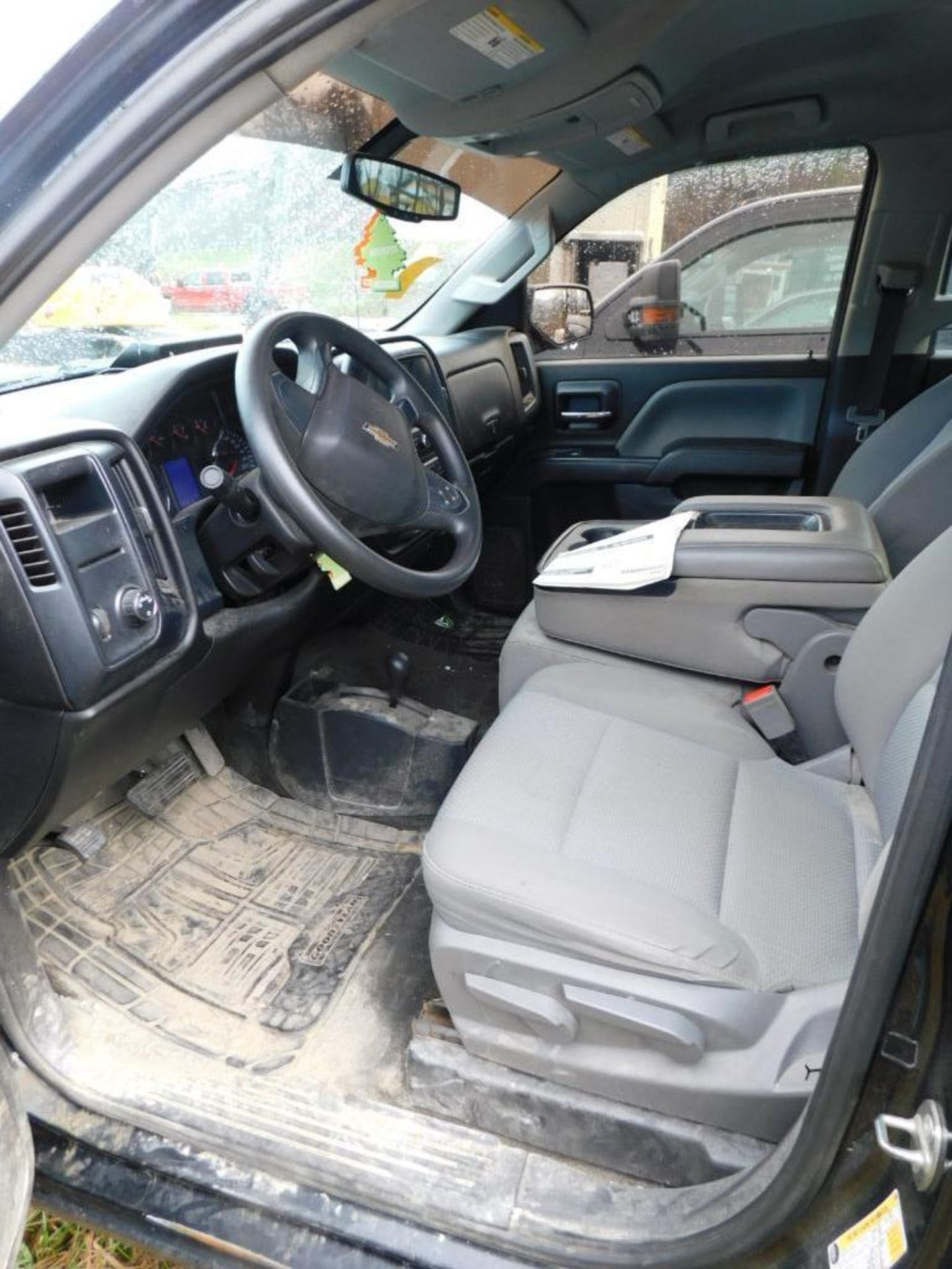 2018 Chevy Silverado 1500 Custom Crew Cab, 4-Wheel Drive, 5.3 Liter, Ecotec 3, V8 Gasoline Motor, Au - Image 8 of 11