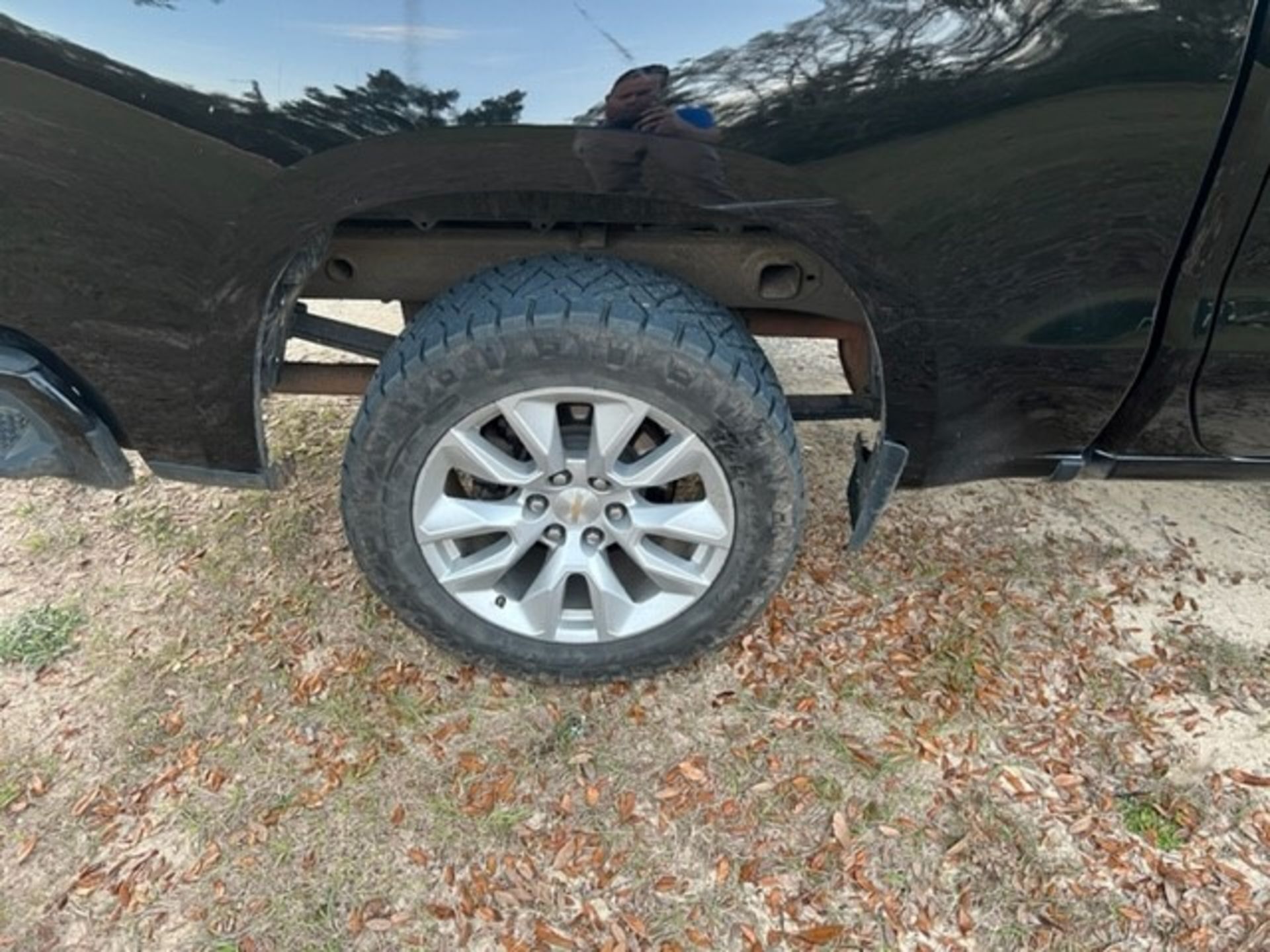 2020 Chevy Silverado 1500 4WD Crew Cab Pickup, VIN 1GCUYBEF1LZ151626, 92,000 Miles Indicated, P117 ( - Image 9 of 11