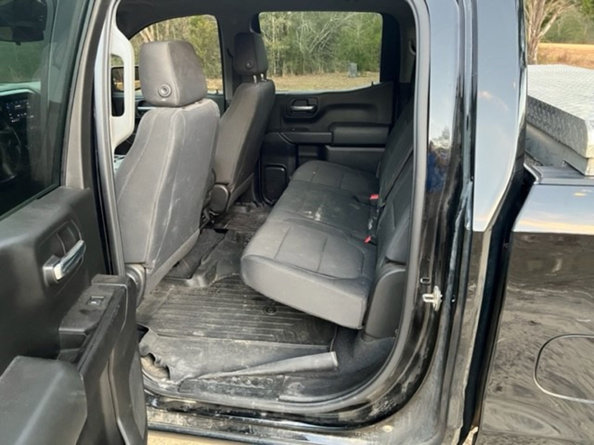 2020 Chevy Silverado 1500 4WD Crew Cab Pickup, VIN 1GCUYBEF1LZ151626, 92,000 Miles Indicated, P117 ( - Image 7 of 11