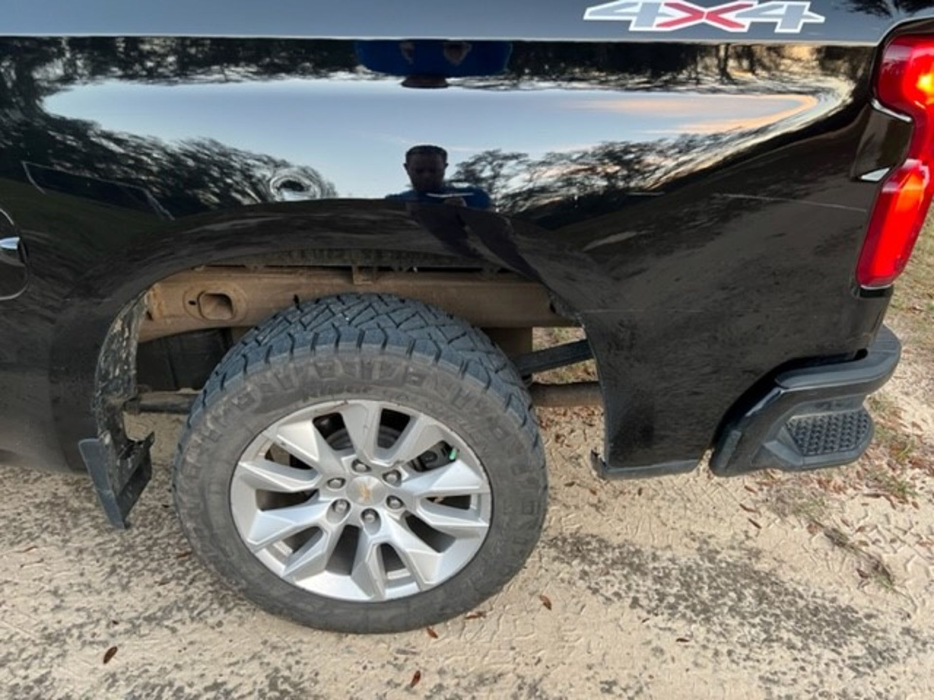 2020 Chevy Silverado 1500 4WD Crew Cab Pickup, VIN 1GCUYBEF1LZ151626, 92,000 Miles Indicated, P117 ( - Image 11 of 11