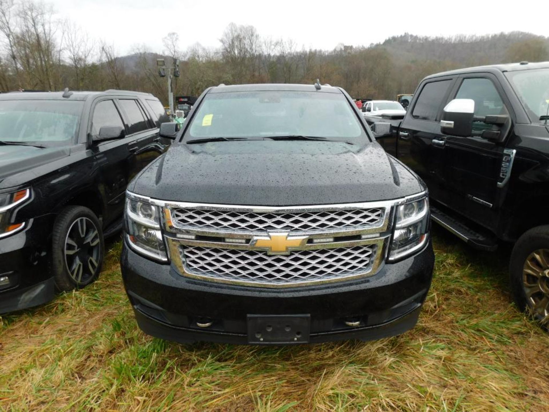 2018 Chevy Tahoe LT, 4-Wheel Drive Auto, 5.3 Liter V8 Gasoline Motor, Sunroof, VIN 1GNSYBKC2JR160875 - Image 3 of 12