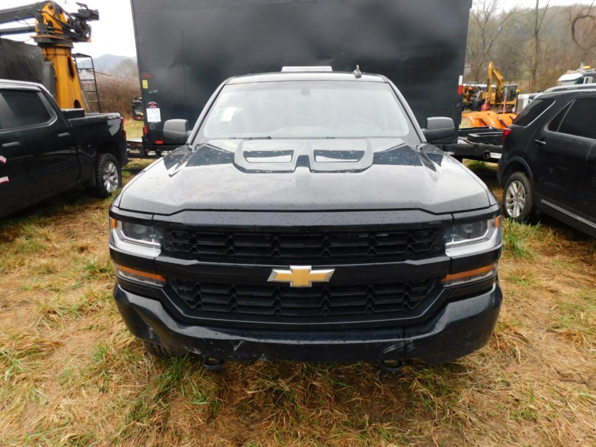 2018 Chevy Silverado 1500 Custom Crew Cab, 4-Wheel Drive, 5.3Liter Ecotec 3, V8 Gasoline Motor, Auto - Image 3 of 10