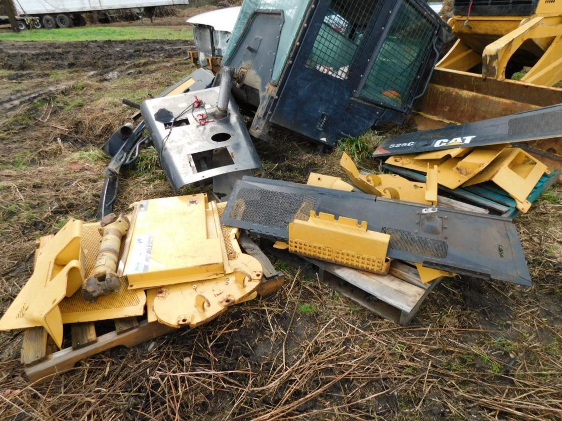 Caterpillar 525C Wheel Skidder (AS, IS) - Image 6 of 14