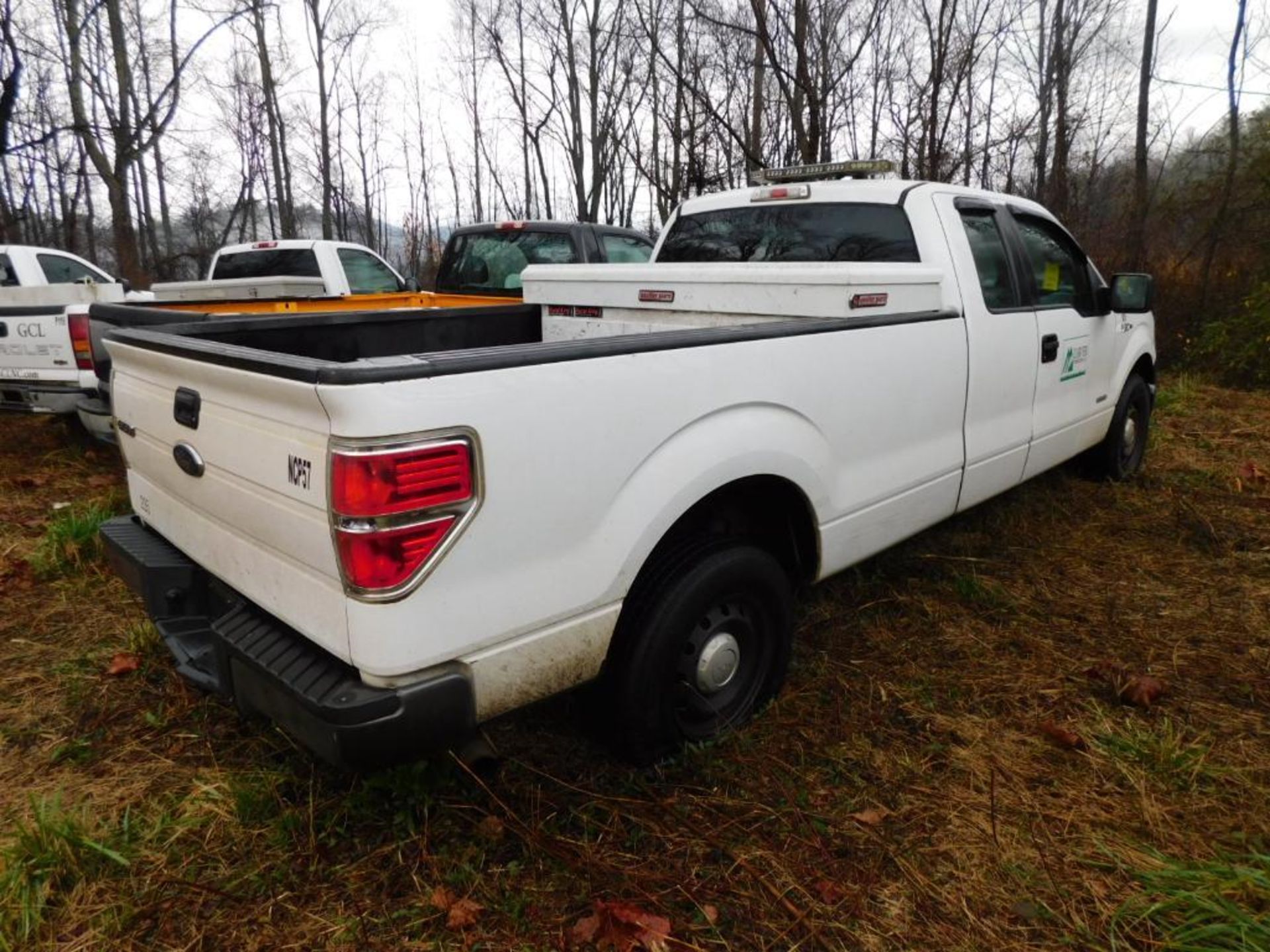 2015 Ford F250 Super-Duty Crew Cab XLT, 4-Wheel Drive, V8 Gasoline Motor, Auto, 6'8" Bed w/Toolbox, - Image 5 of 7