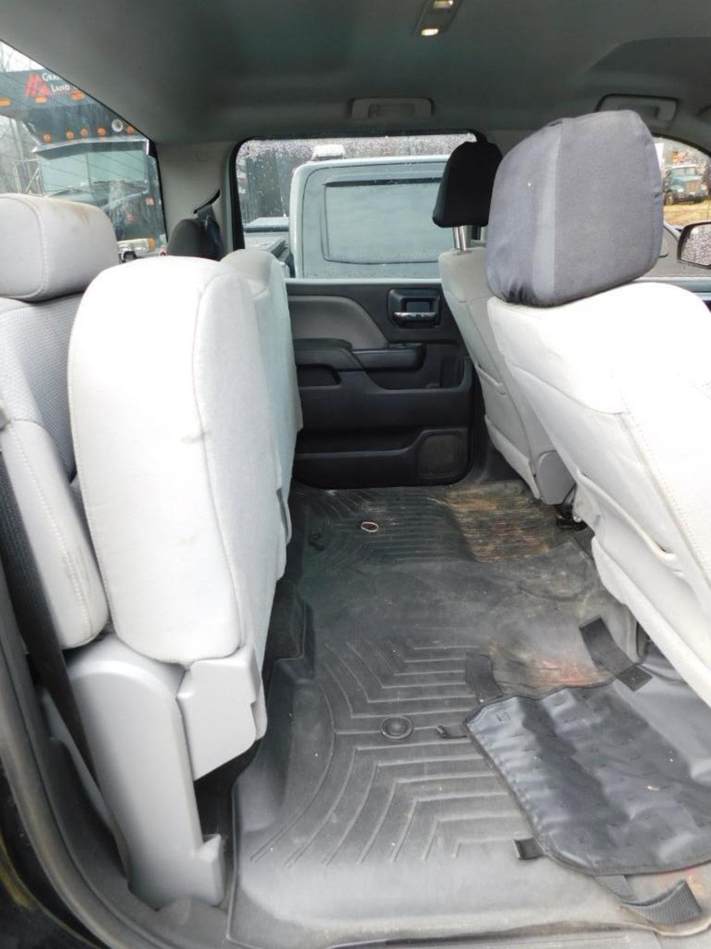 2018 Chevy Silverado 1500 Custom Crew Cab, 4-Wheel Drive, 5.3 Liter, Ecotec 3, V8 Gasoline Motor, Au - Image 10 of 11