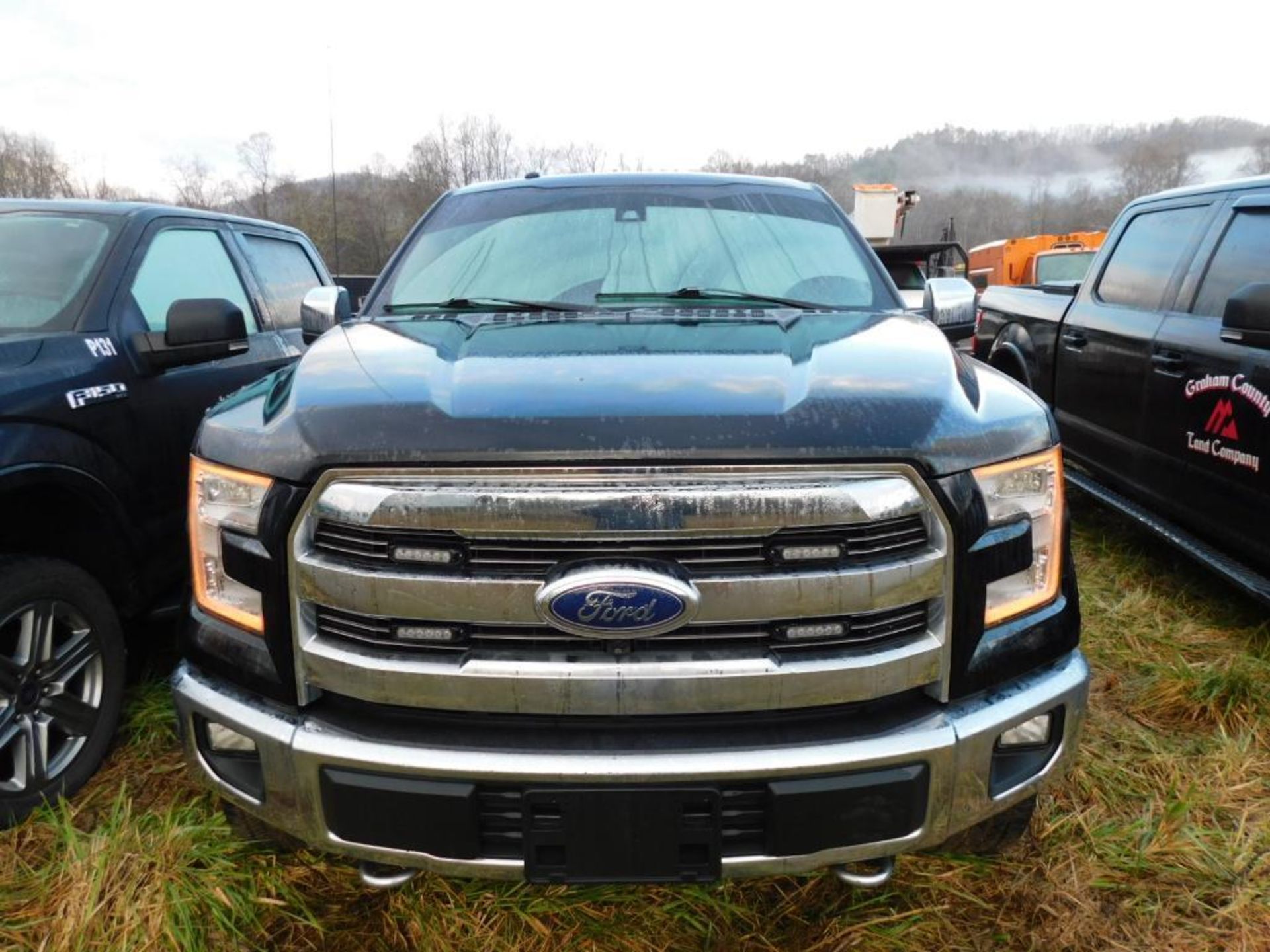 2016 Ford F150 Lariat Crew Cab, 4-Wheel Drive, 5.0 V8 Gasoline Motor, Auto, Moon Roof, 5'6" Bed w/To - Image 3 of 13