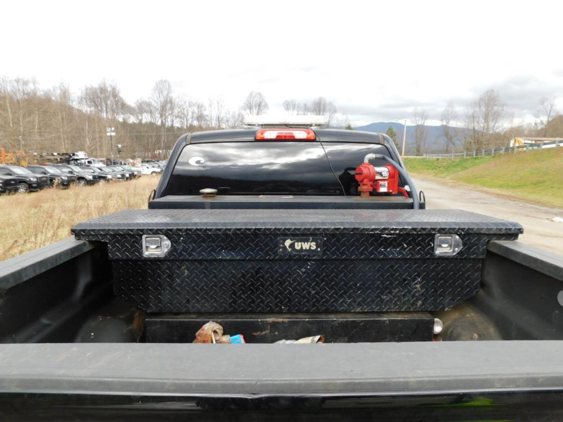 2018 Chevy Silverado Crew Cab, 4-Wheel Drive, 5.3 Liter V8 Ecotec 3 Gasoline Motor, Auto, 5'8" Bed w - Image 7 of 9