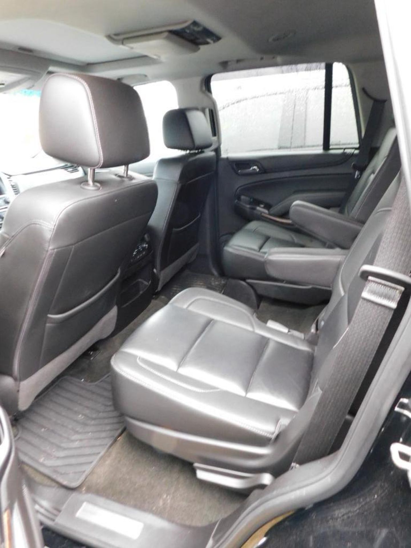 2018 Chevy Tahoe LT, 4-Wheel Drive Auto, 5.3 Liter V8 Gasoline Motor, Sunroof, VIN 1GNSYBKC2JR160875 - Image 12 of 12