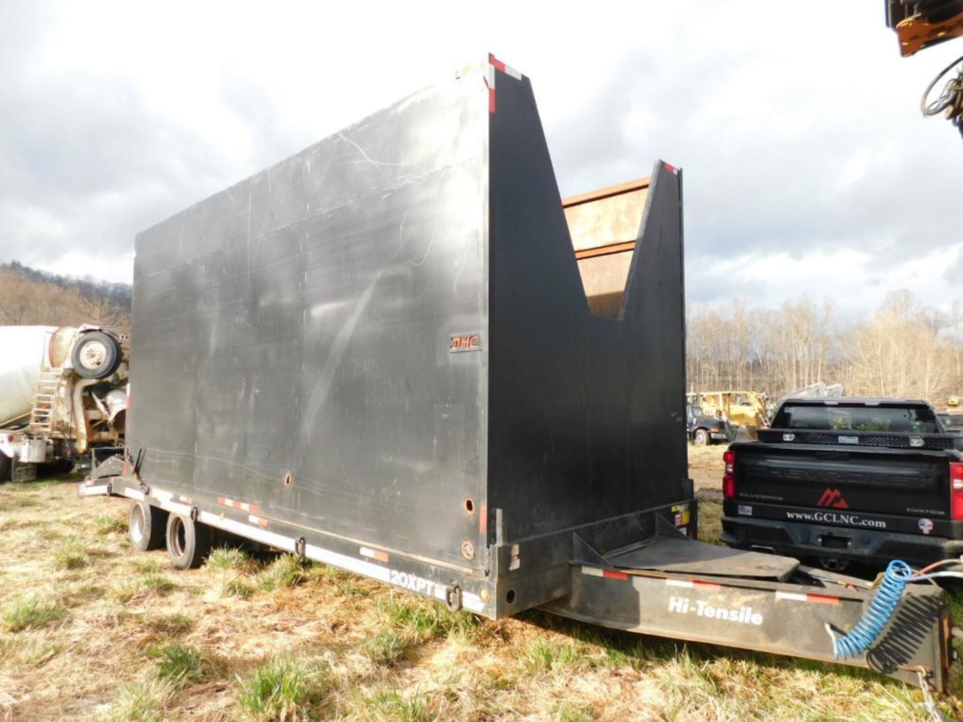 2004 Eager Beaver 28' Overall Trailer w/7' Beaver Tail Ramps, 102" Wide Trailer, Approximately 40 Ya - Image 9 of 12