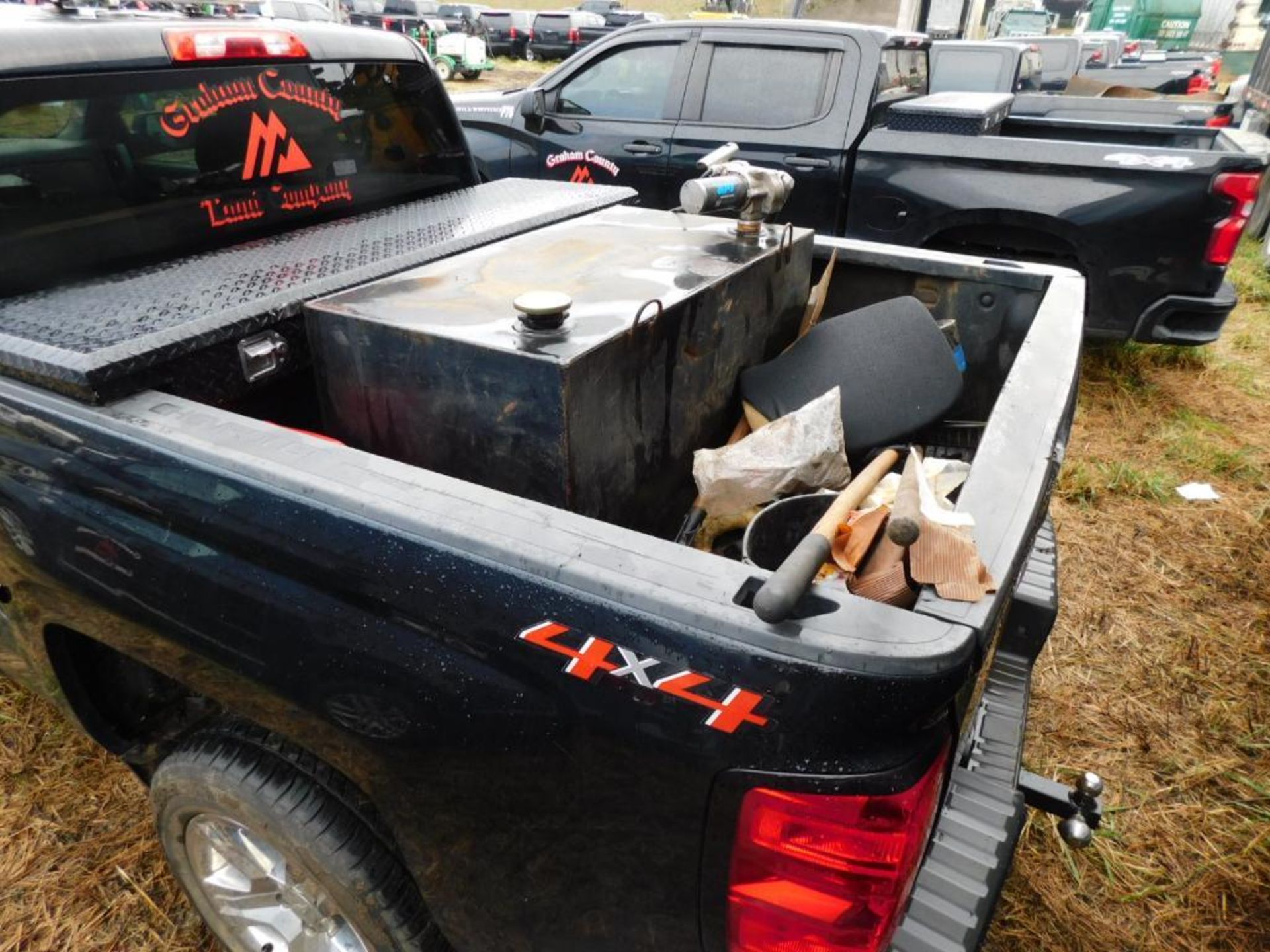 2018 Chevy Silverado 1500 Custom Crew Cab, 4-Wheel Drive, 5.3Liter Ecotec 3, V8 Gasoline Motor, Auto - Image 6 of 10