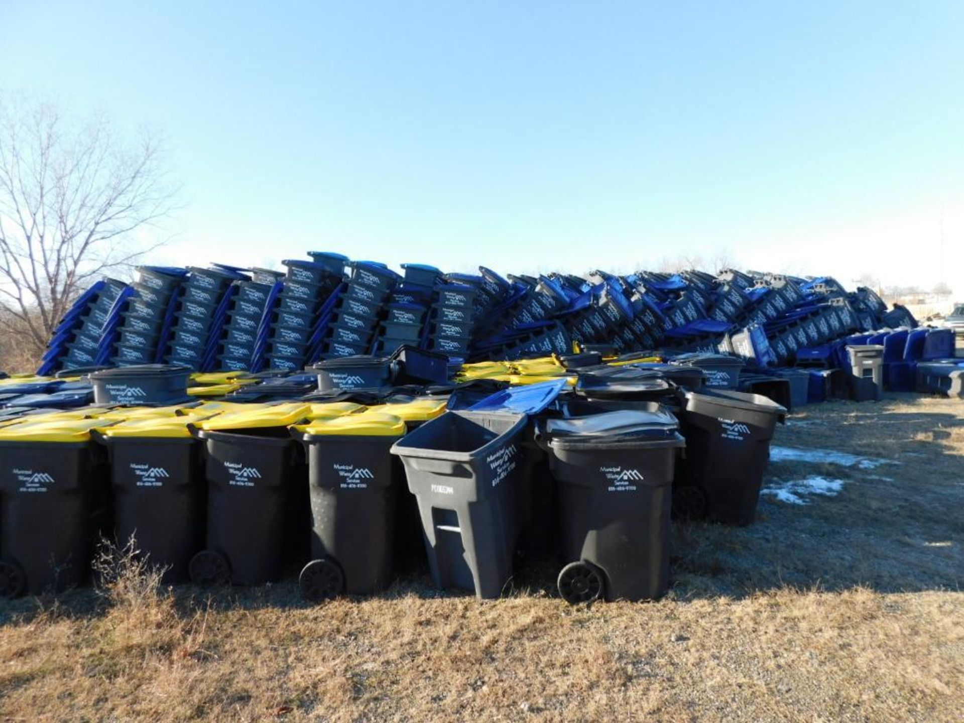 LOT: (100) Assorted Toter, Toter Recycling, Otto, SSI Schaeffer Portable Two Wheel Carts Garbage & R - Image 14 of 79