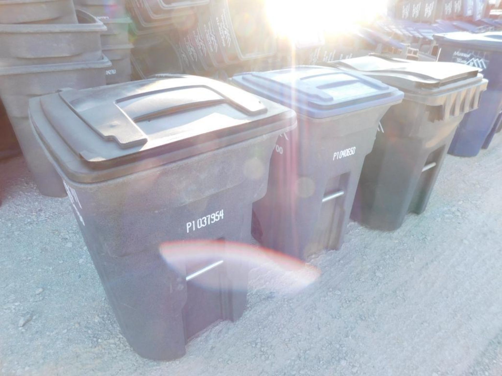 LOT: (100) Assorted Toter, Toter Recycling, Otto, SSI Schaeffer Portable Two Wheel Carts Garbage & R - Image 46 of 79