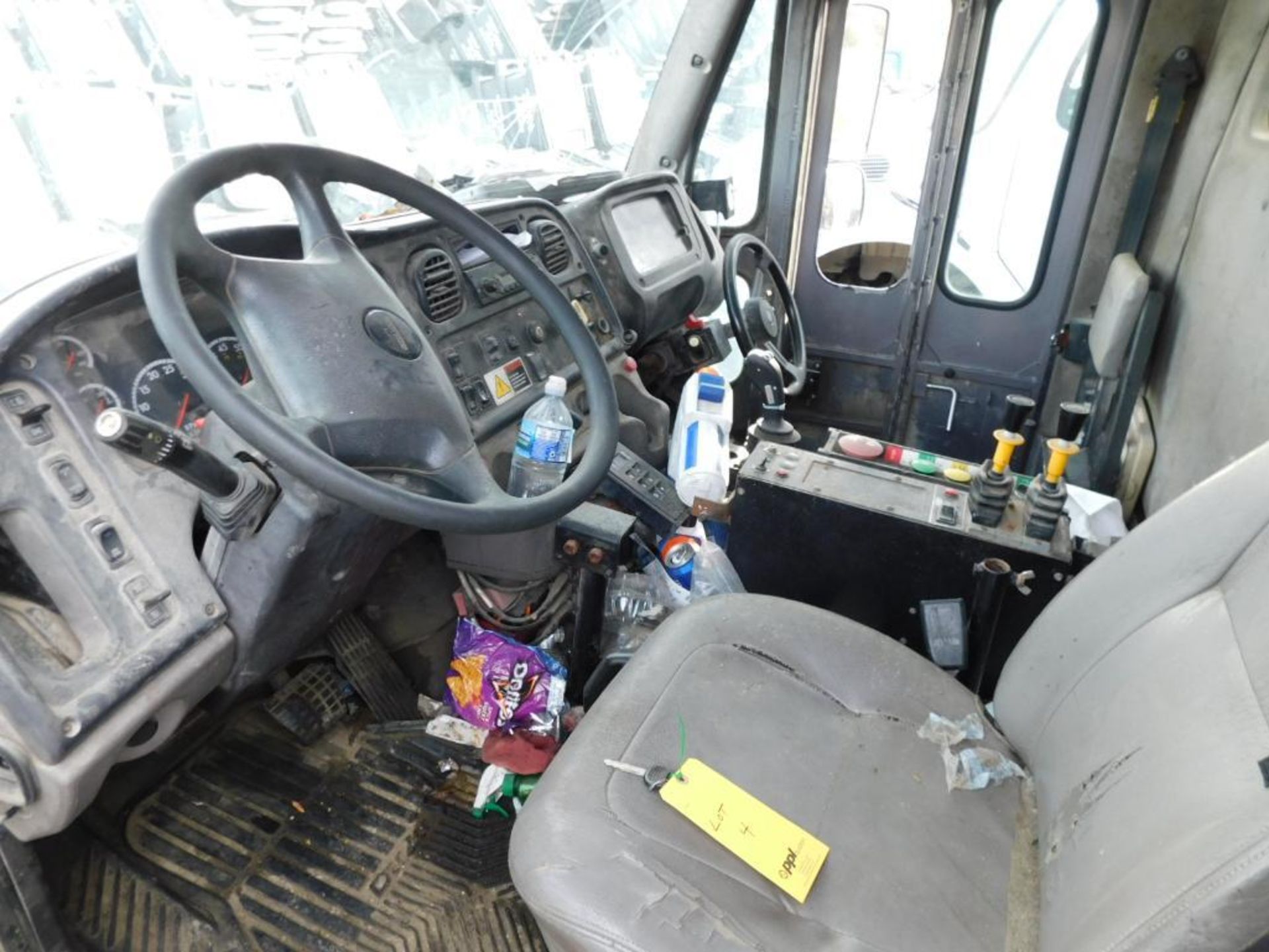 2009 Freightliner T.A. Automated Side Loader Garbage Truck Model Business Class M2, VIN - Image 24 of 26