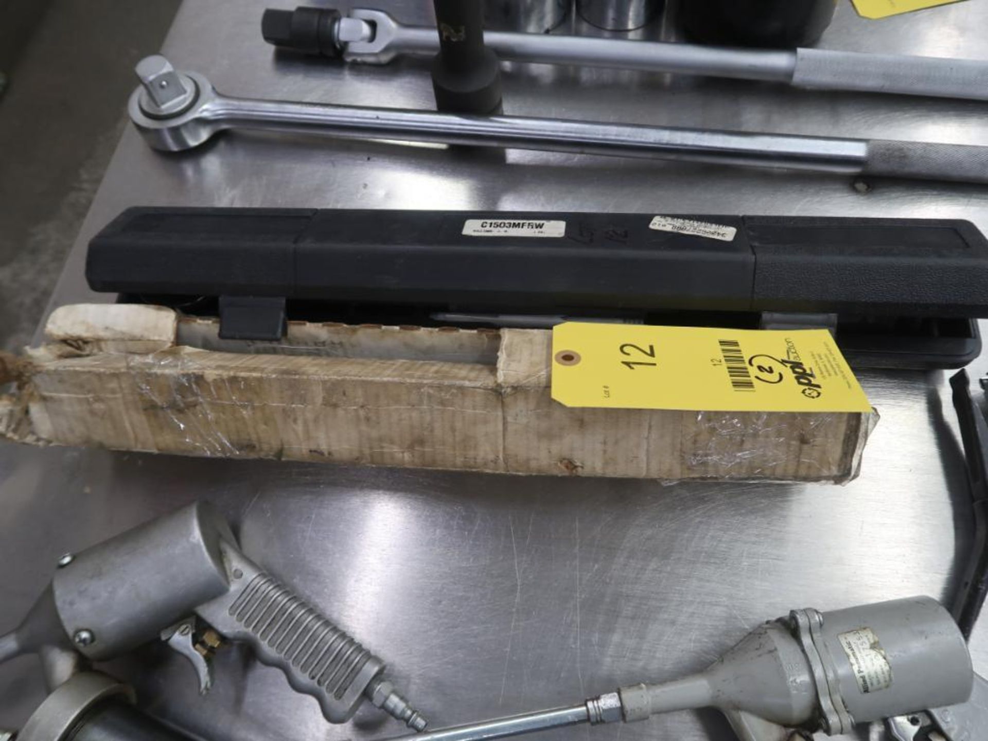 LOT: (1) Williams 1/2" Torque Wrench, (1) Blackhawk 3/8" Torque Wrench (LOCATION: 39 PEARCE