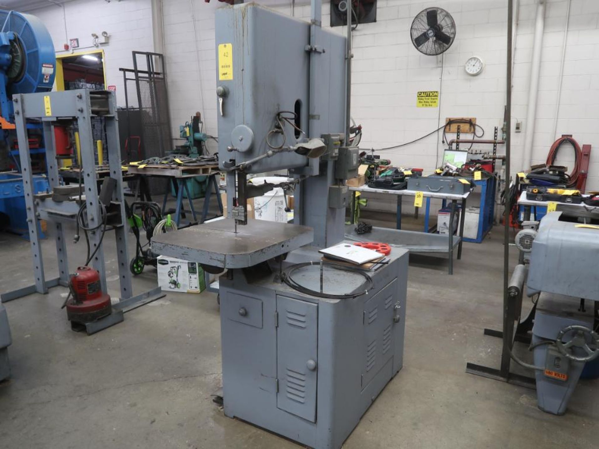 Grob NS24 24" Vertical Band Saw, S/N 3521, Band Welder (LOCATION: 39 PEARCE INDUSTRIAL RD.,