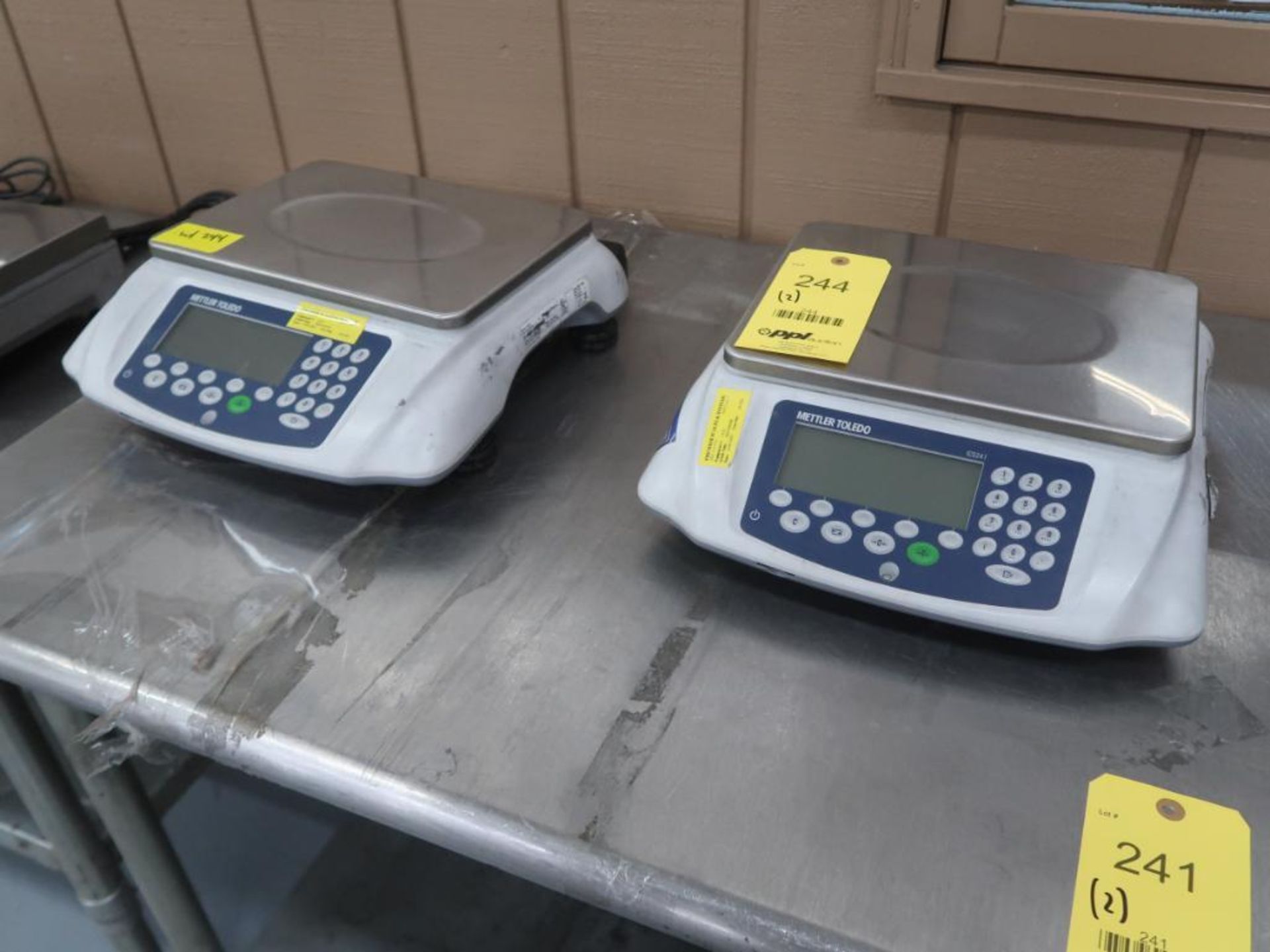 LOT: (2) Mettler Toledo ICS241 Counting Scale (LOCATION: 39 PEARCE INDUSTRIAL RD., SHELBYVILLE, KY