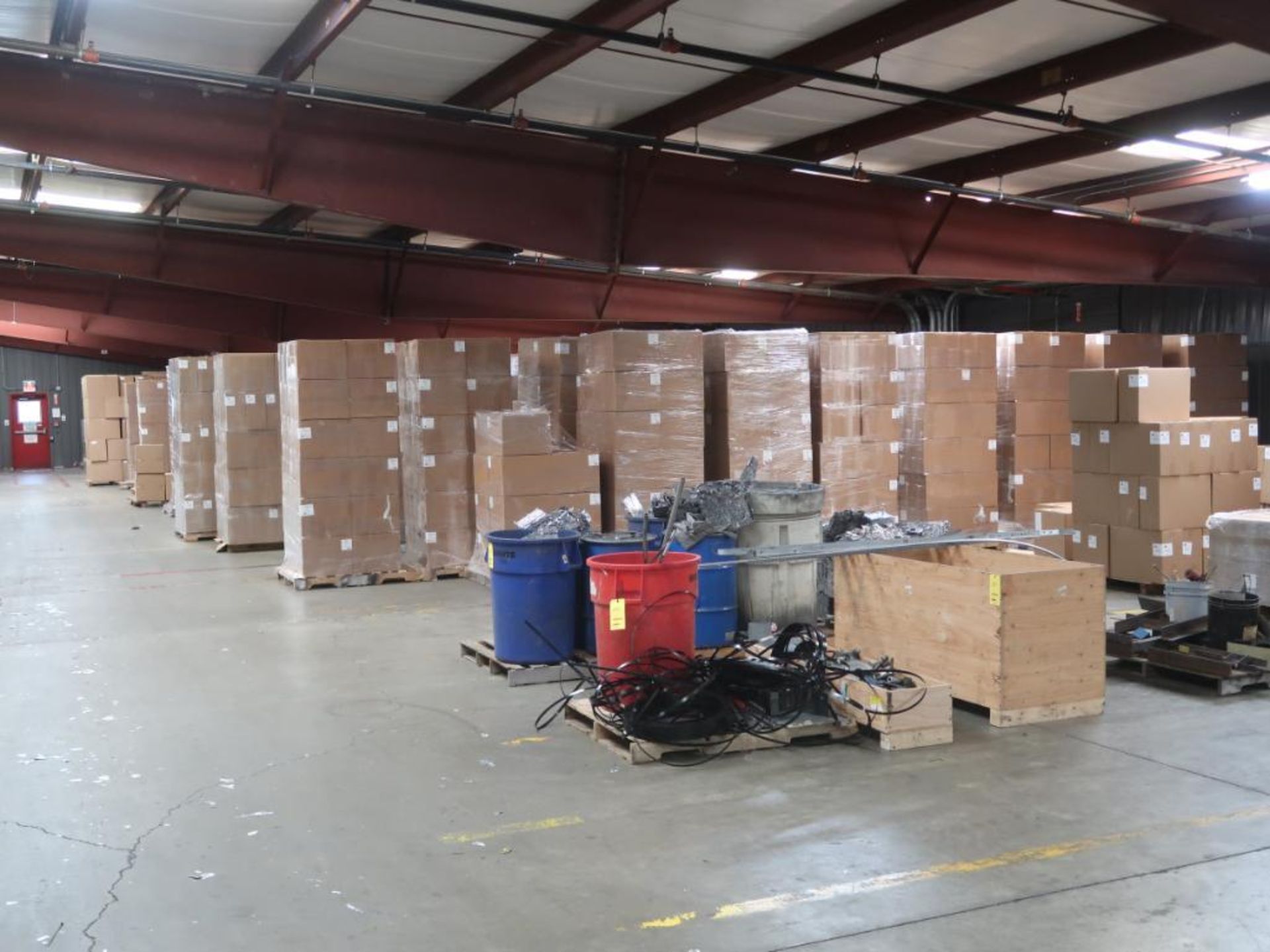 LOT: Finished Goods: CLICK FOR LIST (LOCATION: 39 PEARCE INDUSTRIAL RD.,