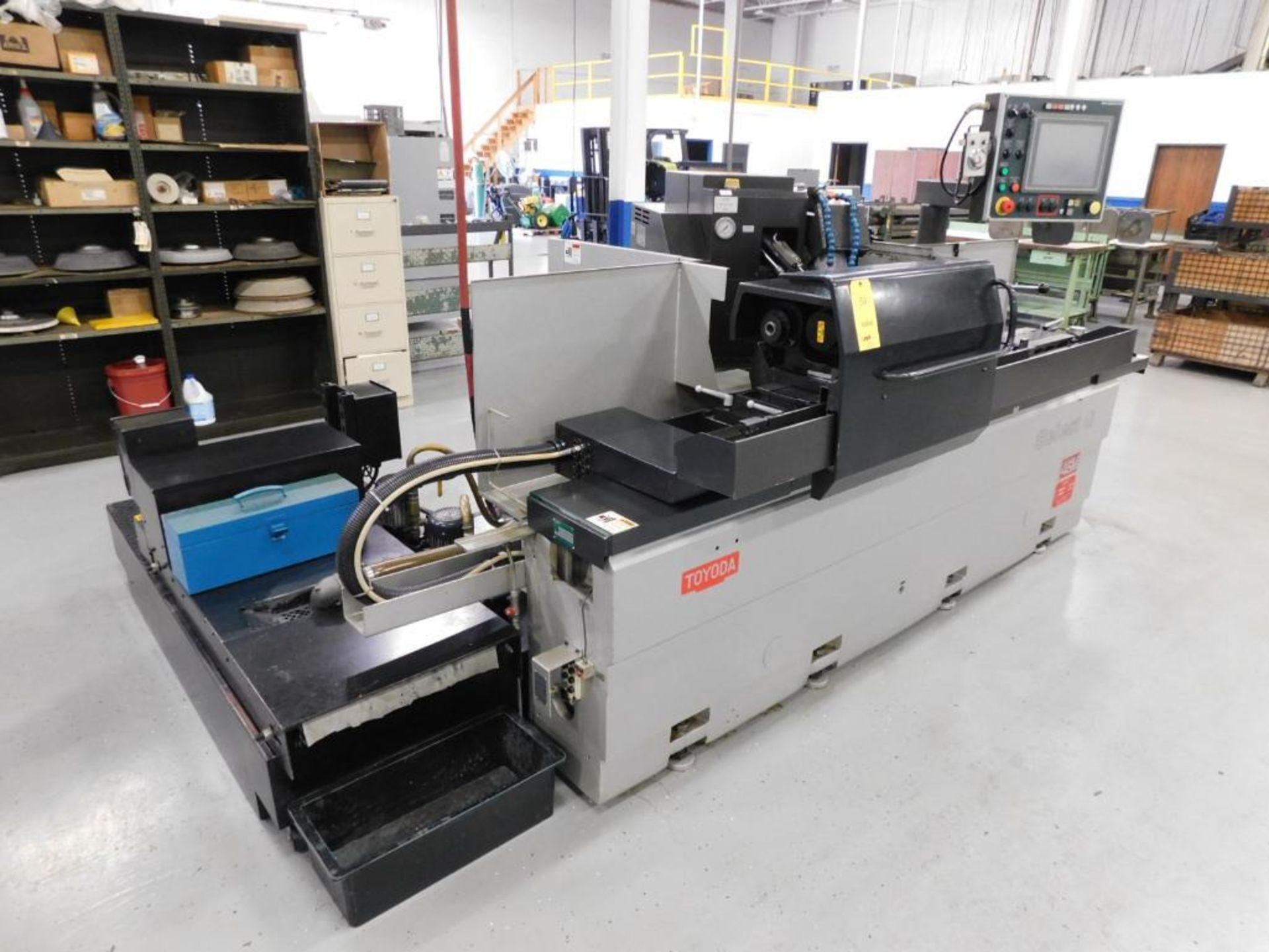 2013 Toyoda Select G-100 II CNC Universal Cylindrical Grinder, 320mm Swing Over Table, 1000mm Distan - Image 7 of 9